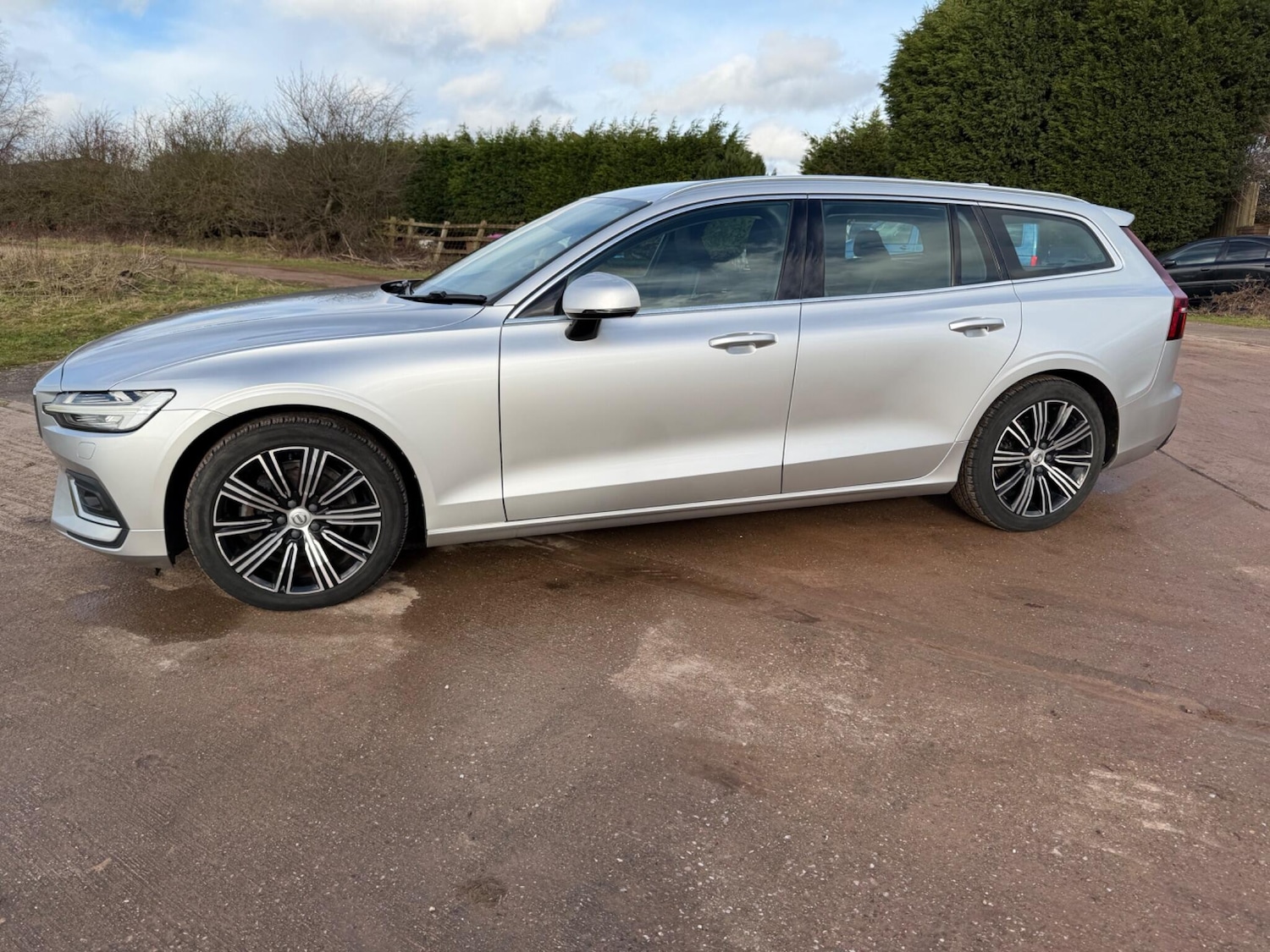 Used Volvo V60 2018 for sale - 77266790: Photo 60