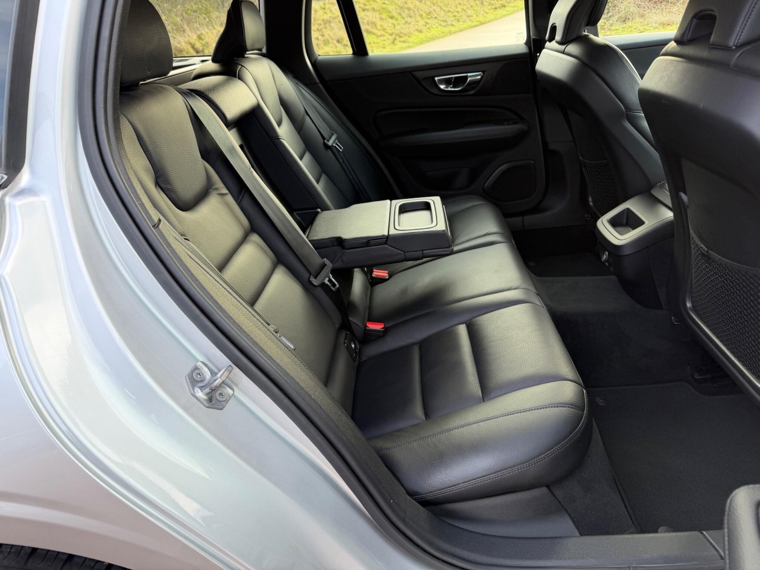 Used Volvo V60 2018 for sale - 77266790: Photo 8