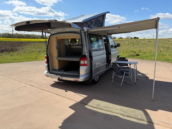 Used Volkswagen California 2007 for sale - 78115873: Photo