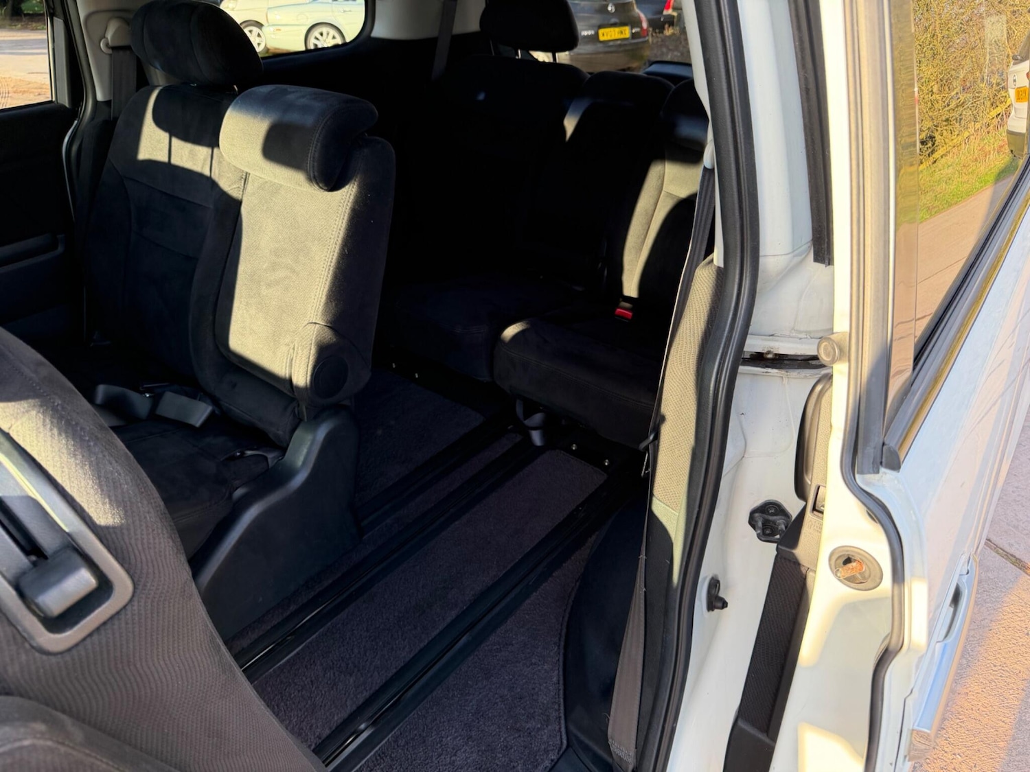 Used Honda Elysion for sale - 77704770: Photo 40