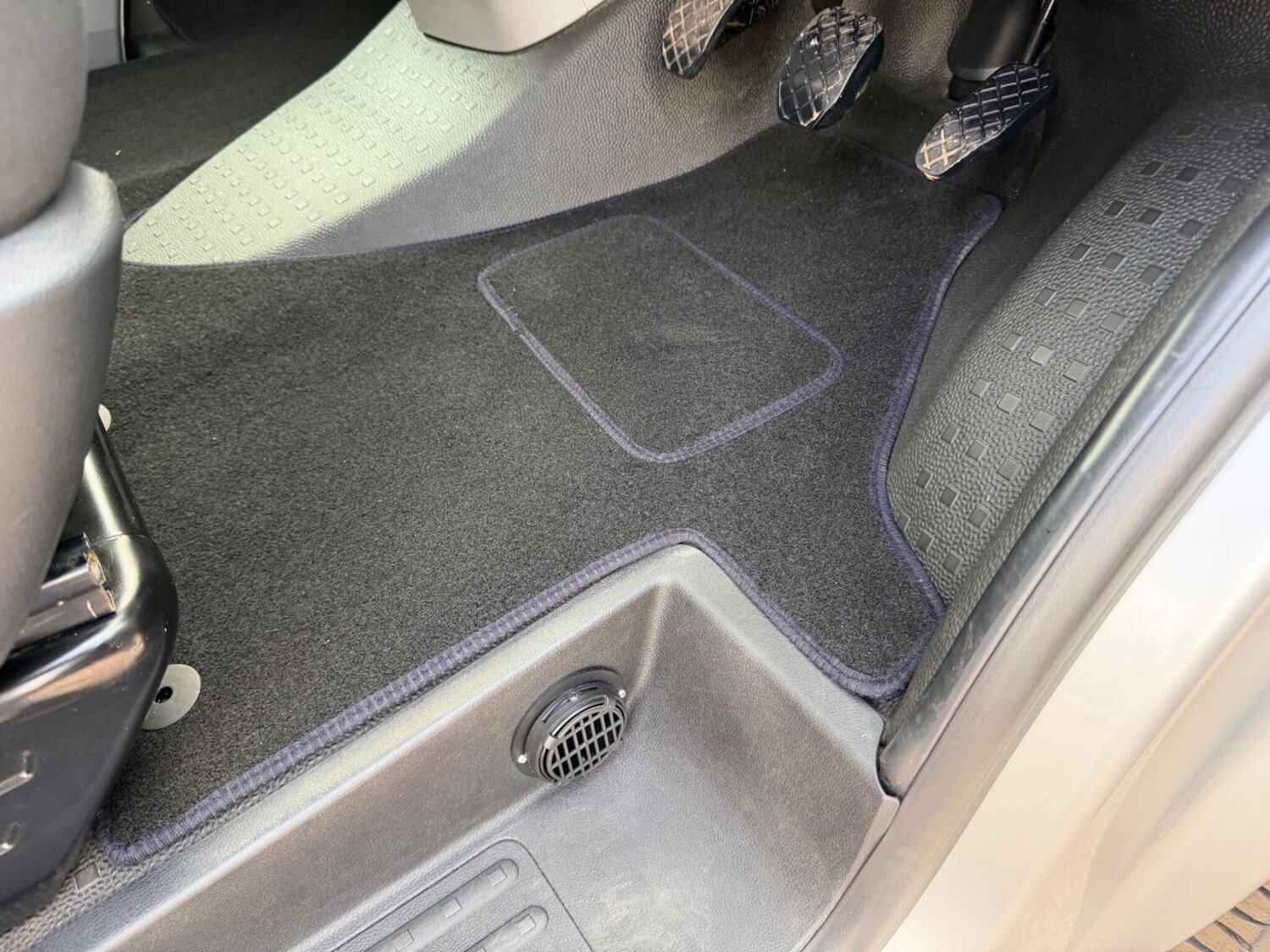 Used Volkswagen Campervan for sale - 77752978: Photo 69