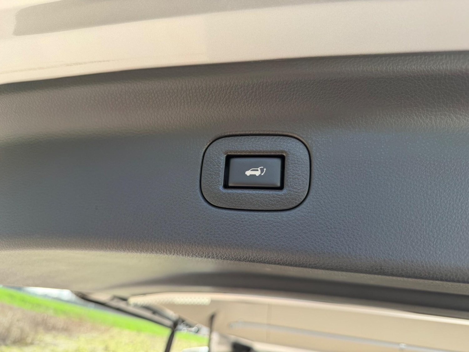 Used Nissan Elgrand 2024 for sale - 77723339: Photo 12