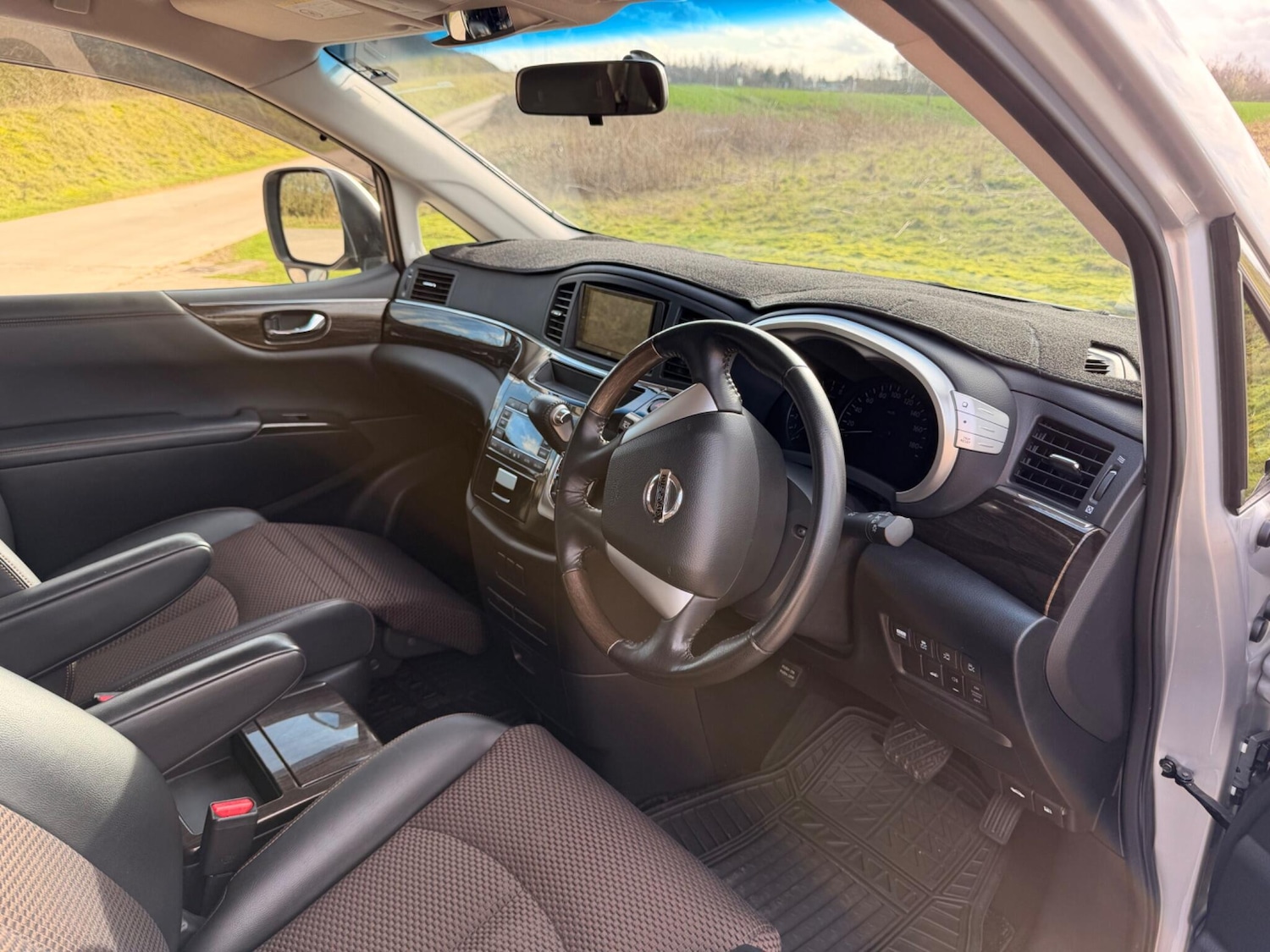 Used Nissan Elgrand 2024 for sale - 77723339: Photo 13