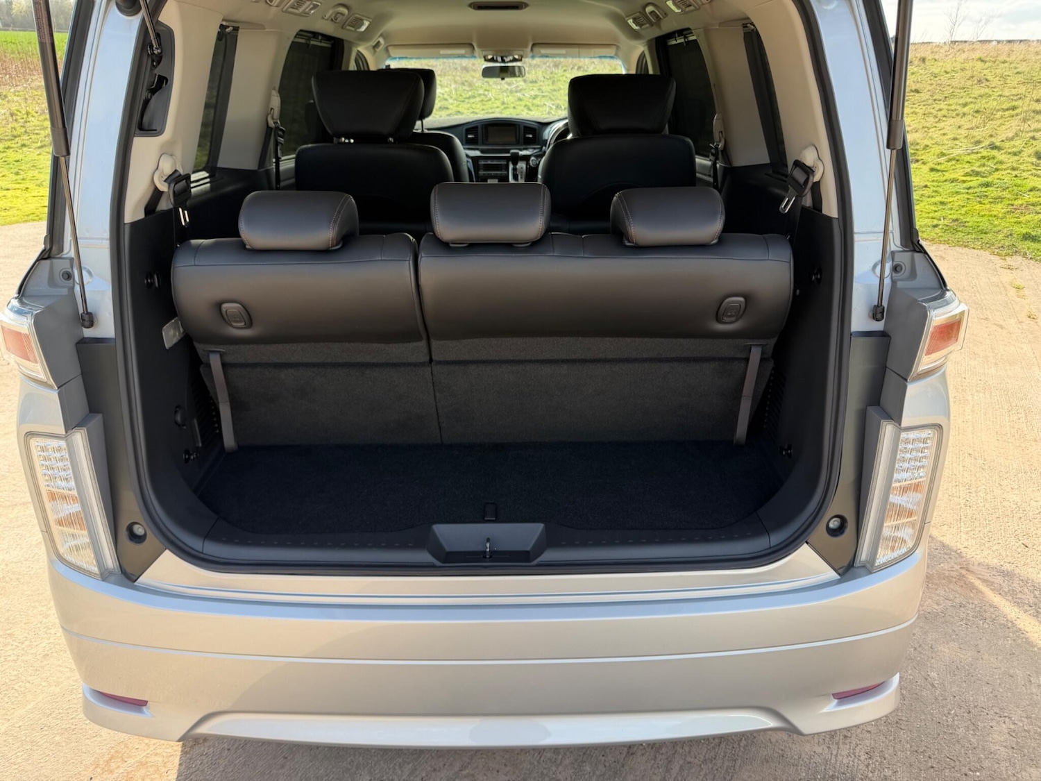 Used Nissan Elgrand 2024 for sale - 77723339: Photo 22