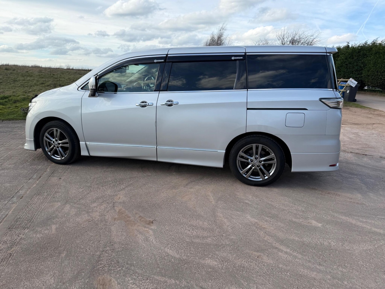 Used Nissan Elgrand 2024 for sale - 77723339: Photo 32