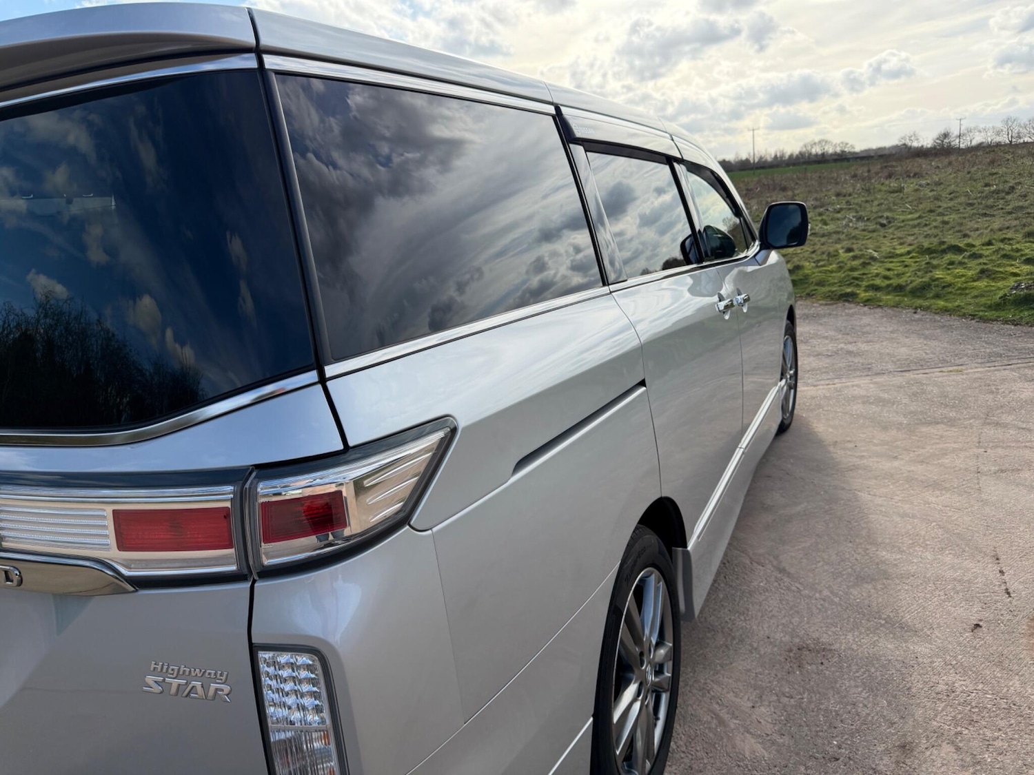 Used Nissan Elgrand 2024 for sale - 77723339: Photo 37