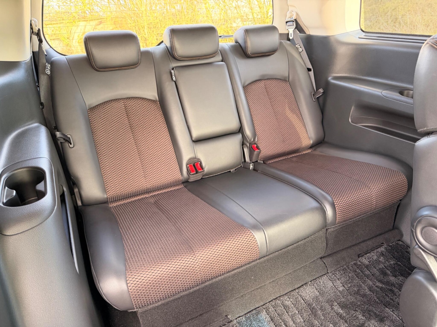 Used Nissan Elgrand 2024 for sale - 77723339: Photo 5