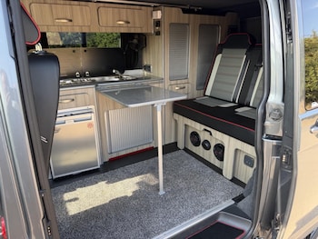 Used Volkswagen Transporter 2019 for sale - 79521363: Photo