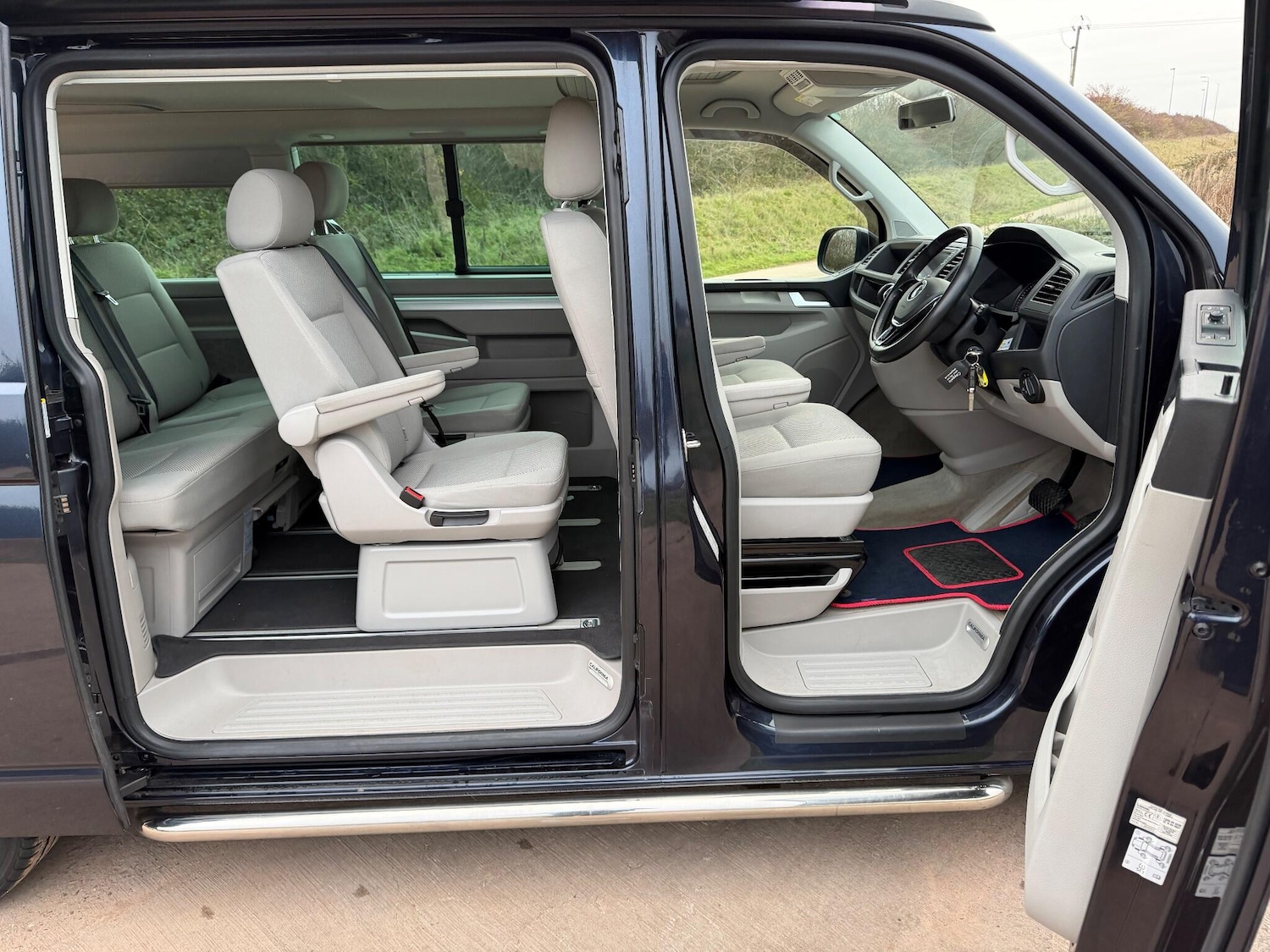 Used Volkswagen California 2019 for sale - 76714905: Photo 3