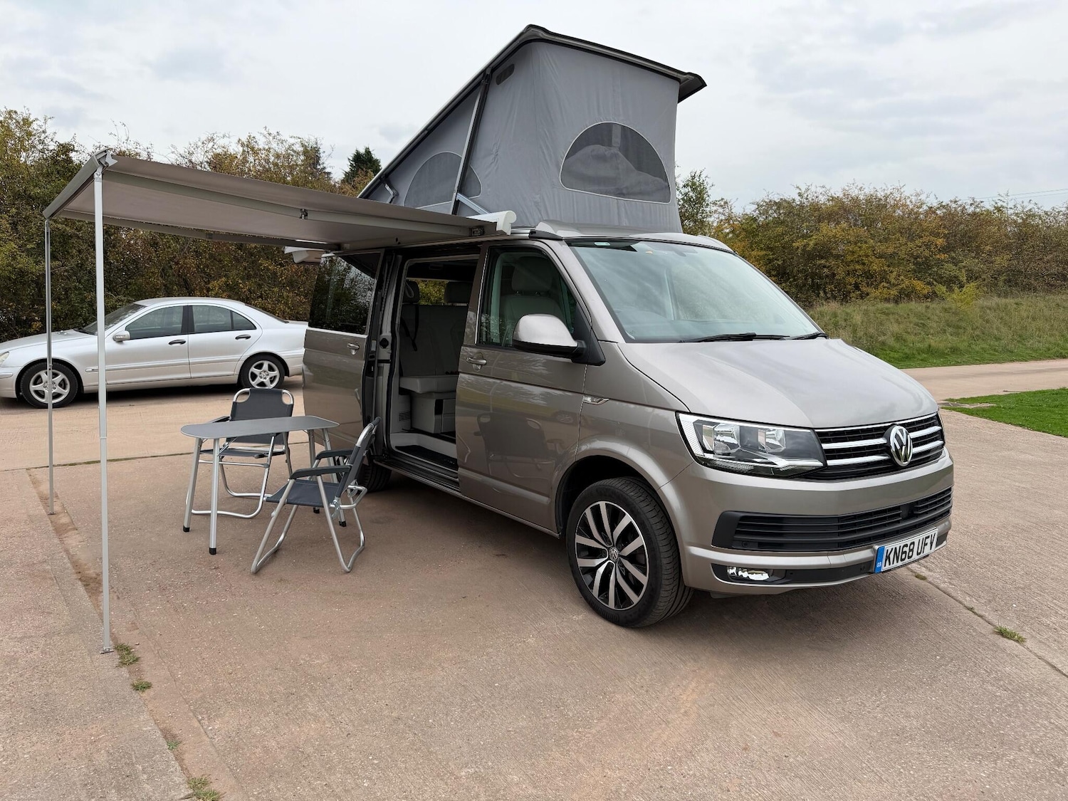 Used Volkswagen California 2018 for sale - 76314620: Photo 1