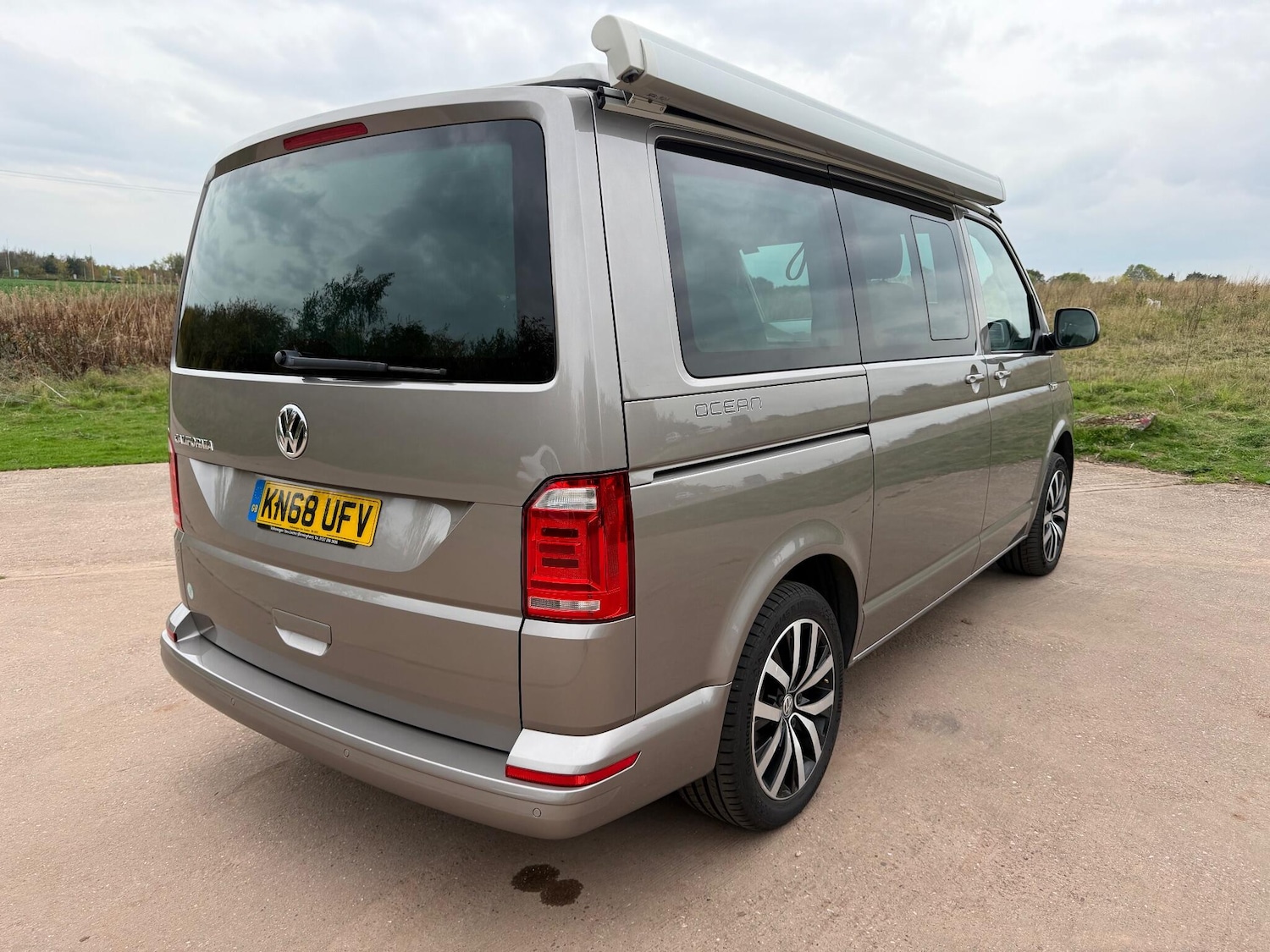 Used Volkswagen California 2018 for sale - 76314620: Photo 2