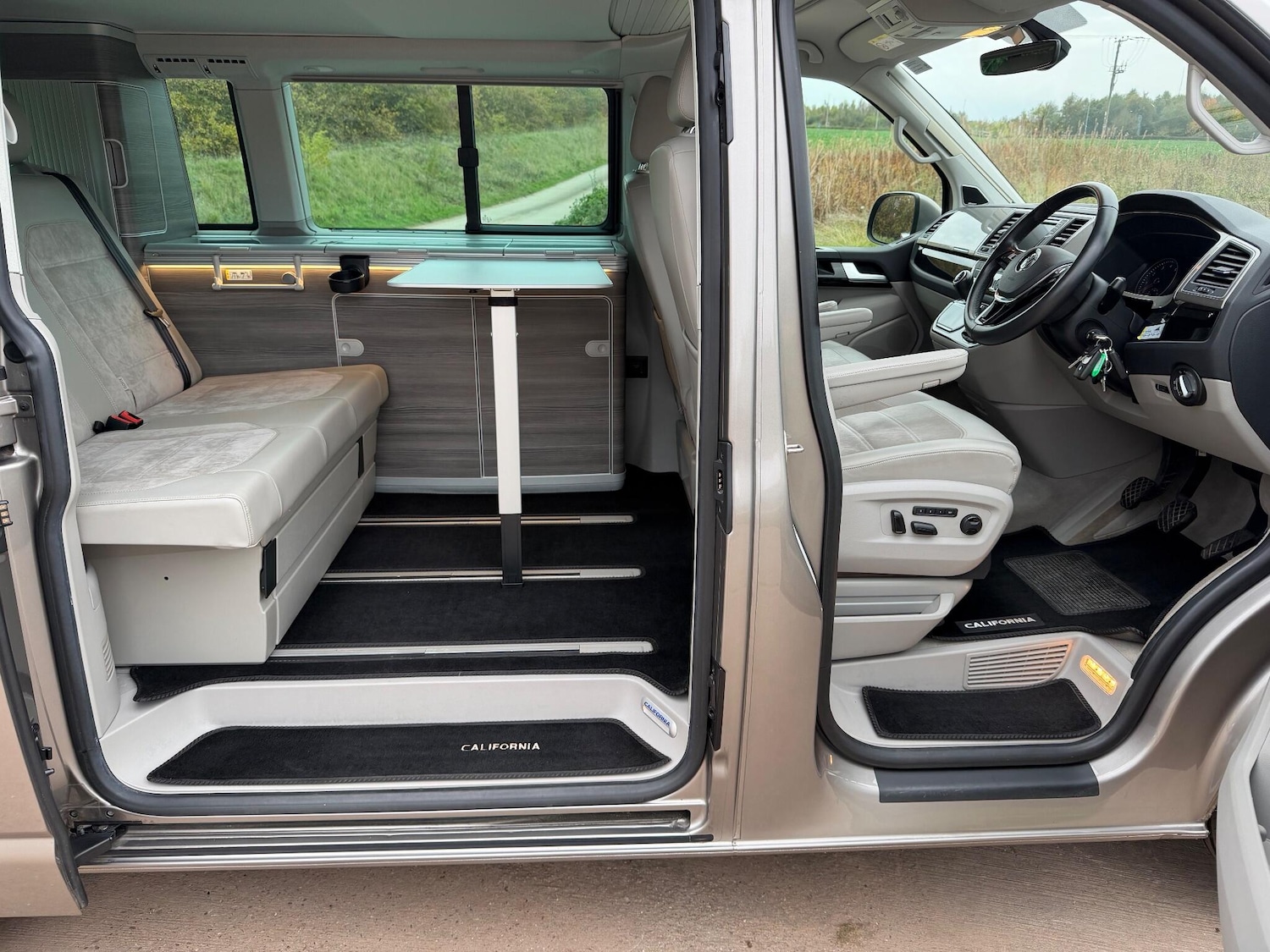 Used Volkswagen California 2018 for sale - 76314620: Photo 4