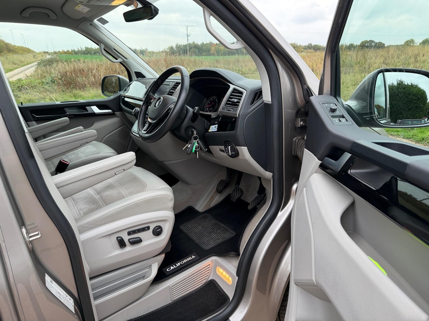 Used Volkswagen California 2018 for sale - 76314620: Photo 5