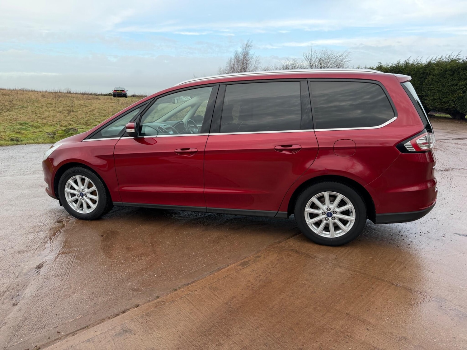Used Ford Galaxy 2016 for sale - 77215367: Photo 32