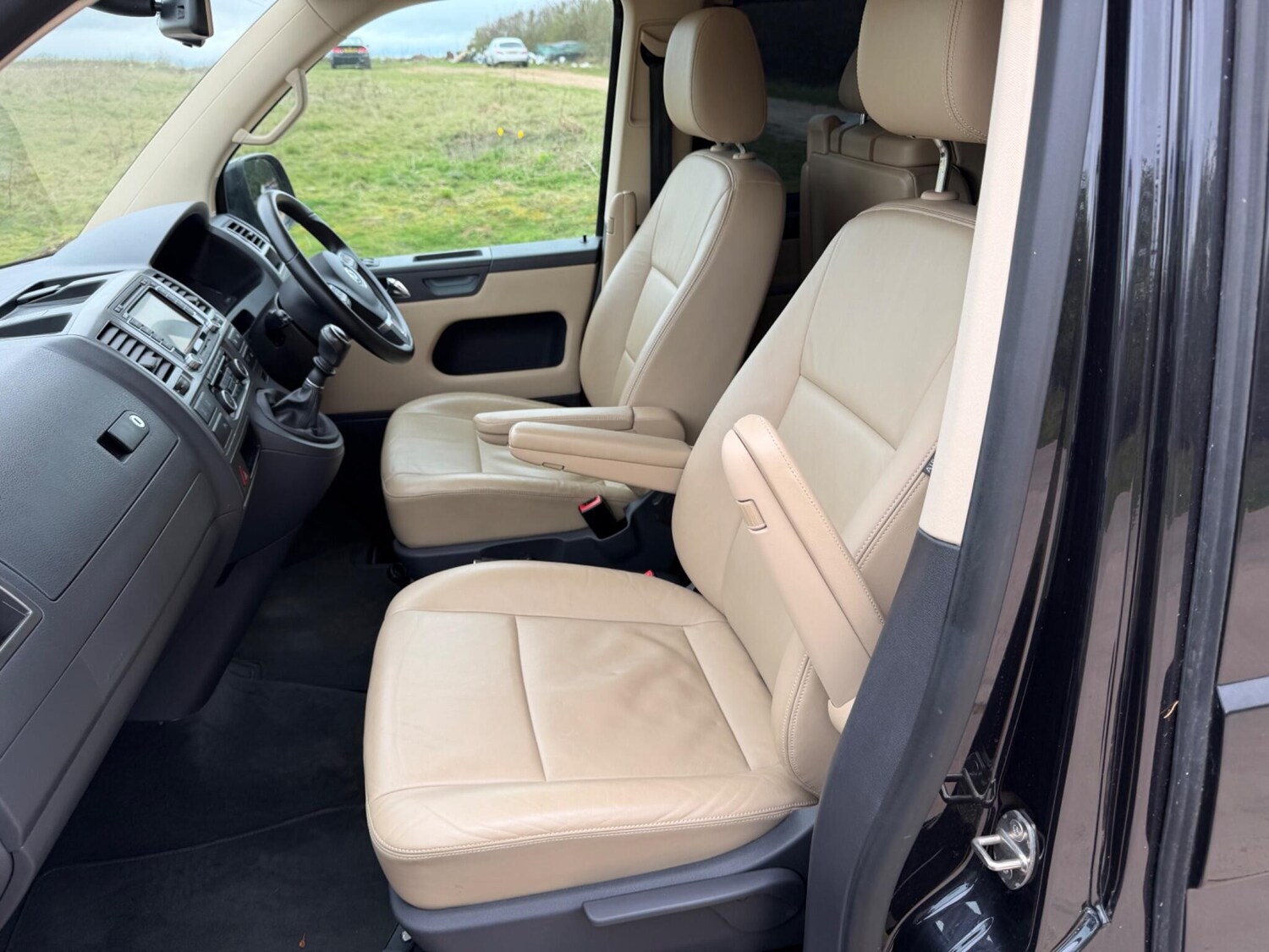 Used Volkswagen Caravelle for sale - 78007642: Photo 3