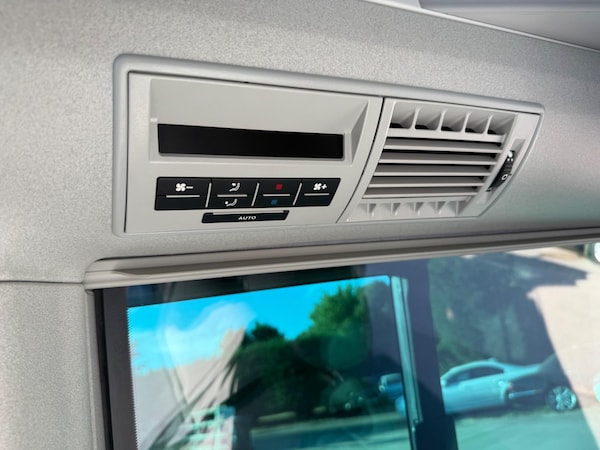 Used Volkswagen California 2016 for sale - 75109825: Photo 62