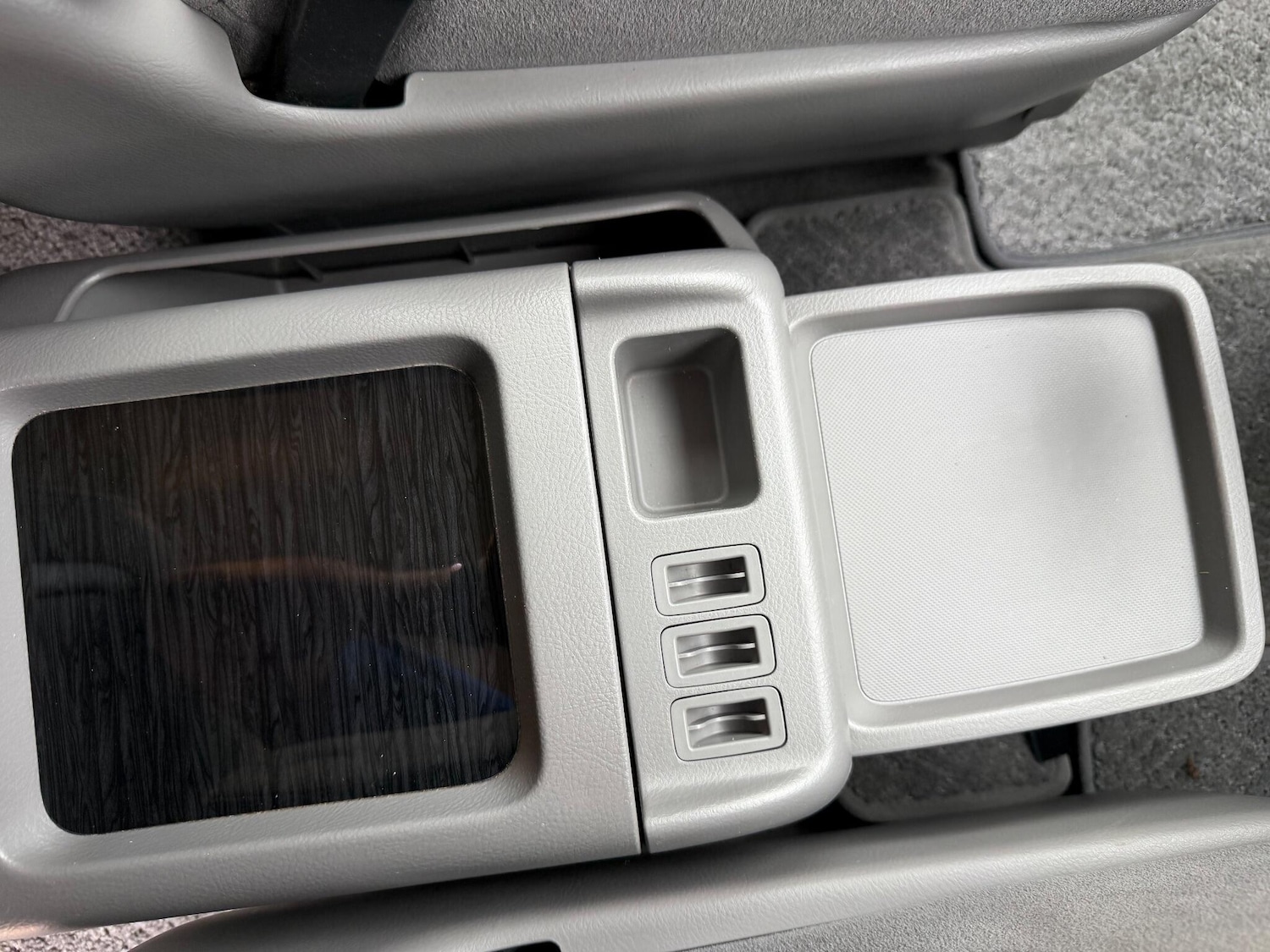 Used Toyota Alphard 2024 for sale - 76283938: Photo 59