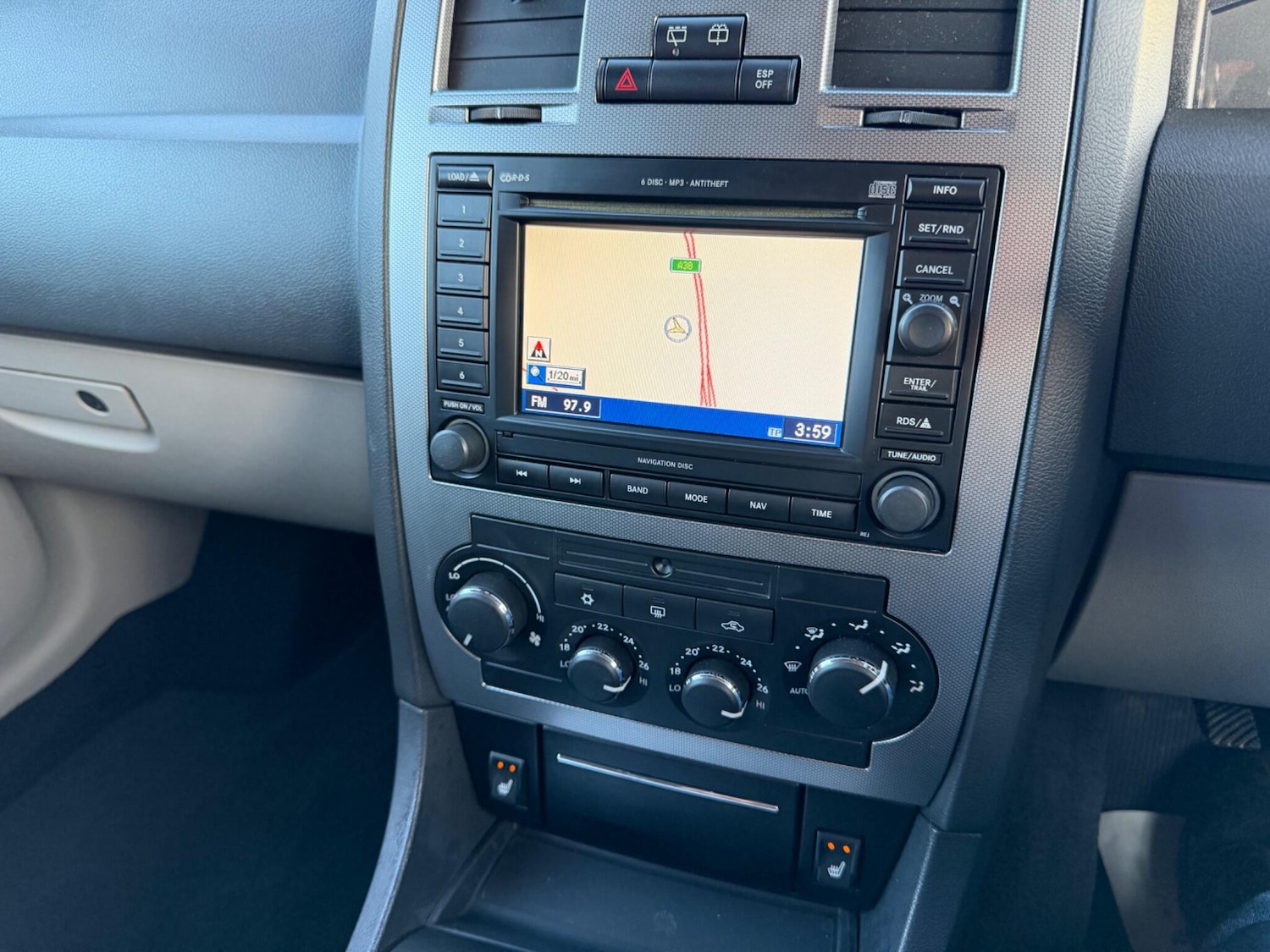 Used Chrysler 300C 2009 for sale - 77376757: Photo 14