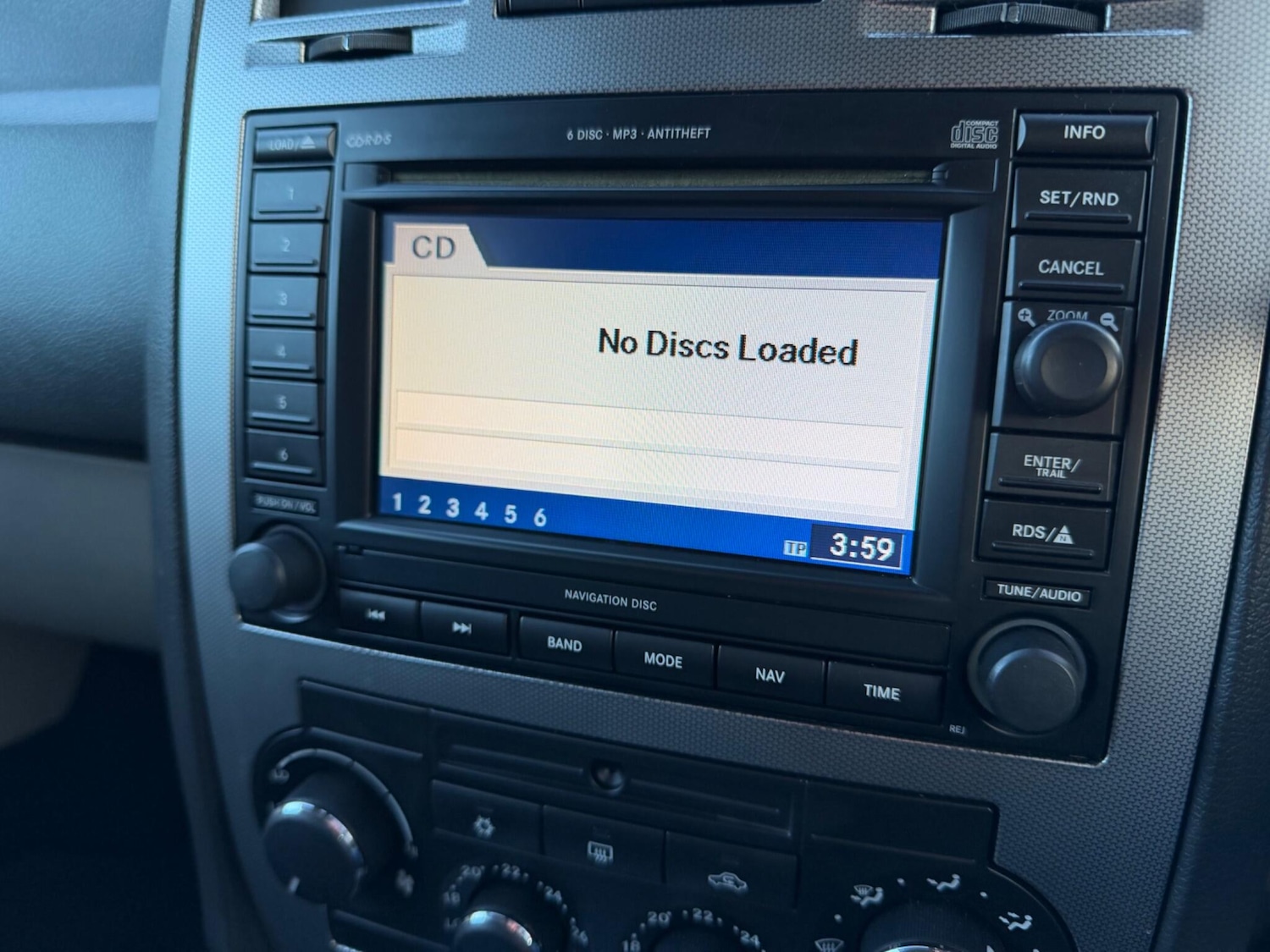 Used Chrysler 300C 2009 for sale - 77376757: Photo 15