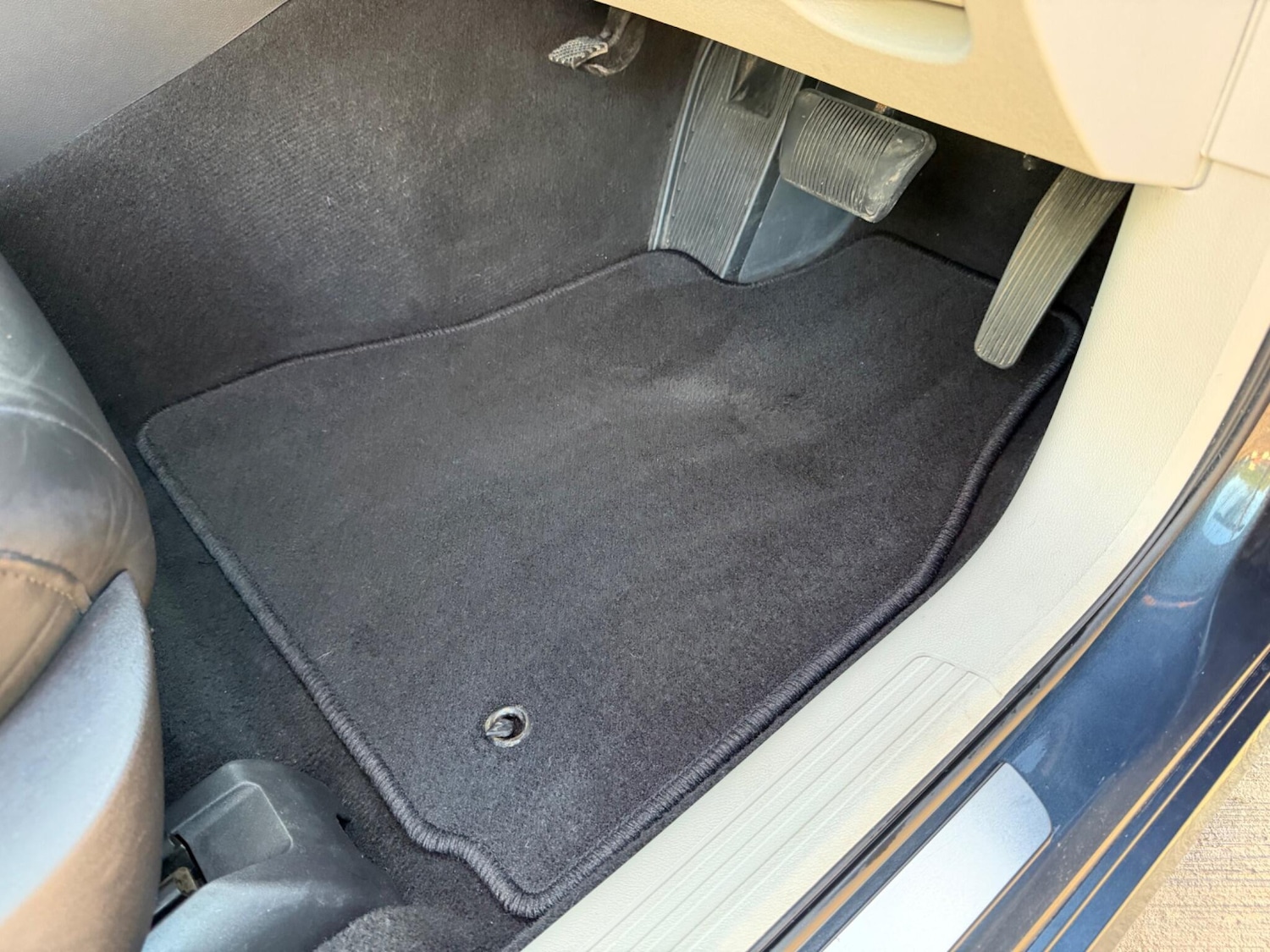 Used Chrysler 300C 2009 for sale - 77376757: Photo 57