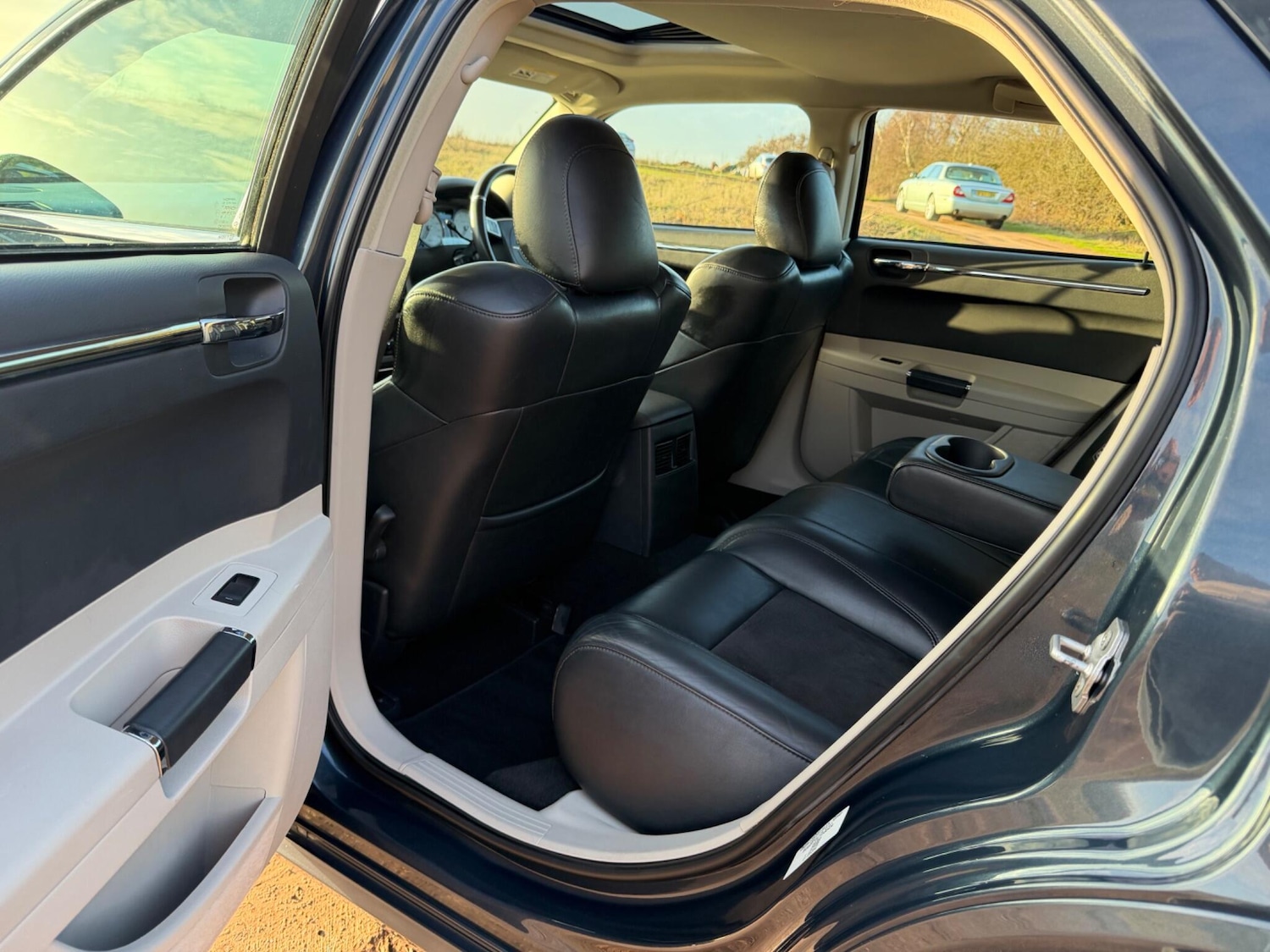 Used Chrysler 300C 2009 for sale - 77376757: Photo 65