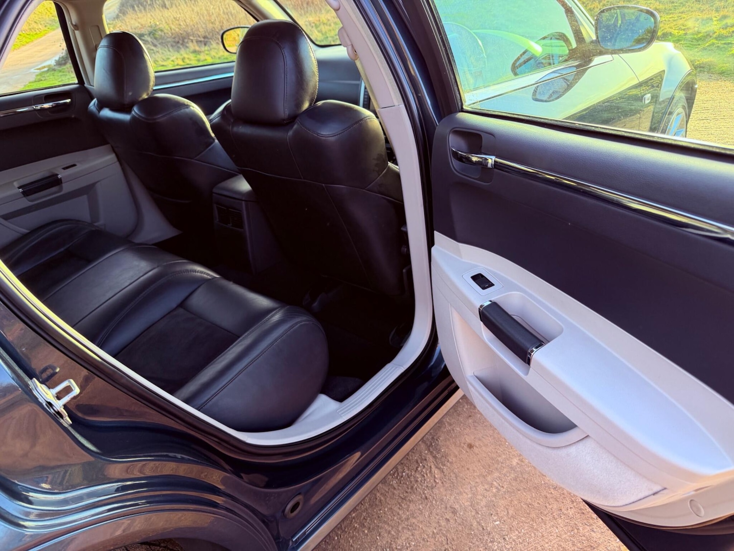 Used Chrysler 300C 2009 for sale - 77376757: Photo 68