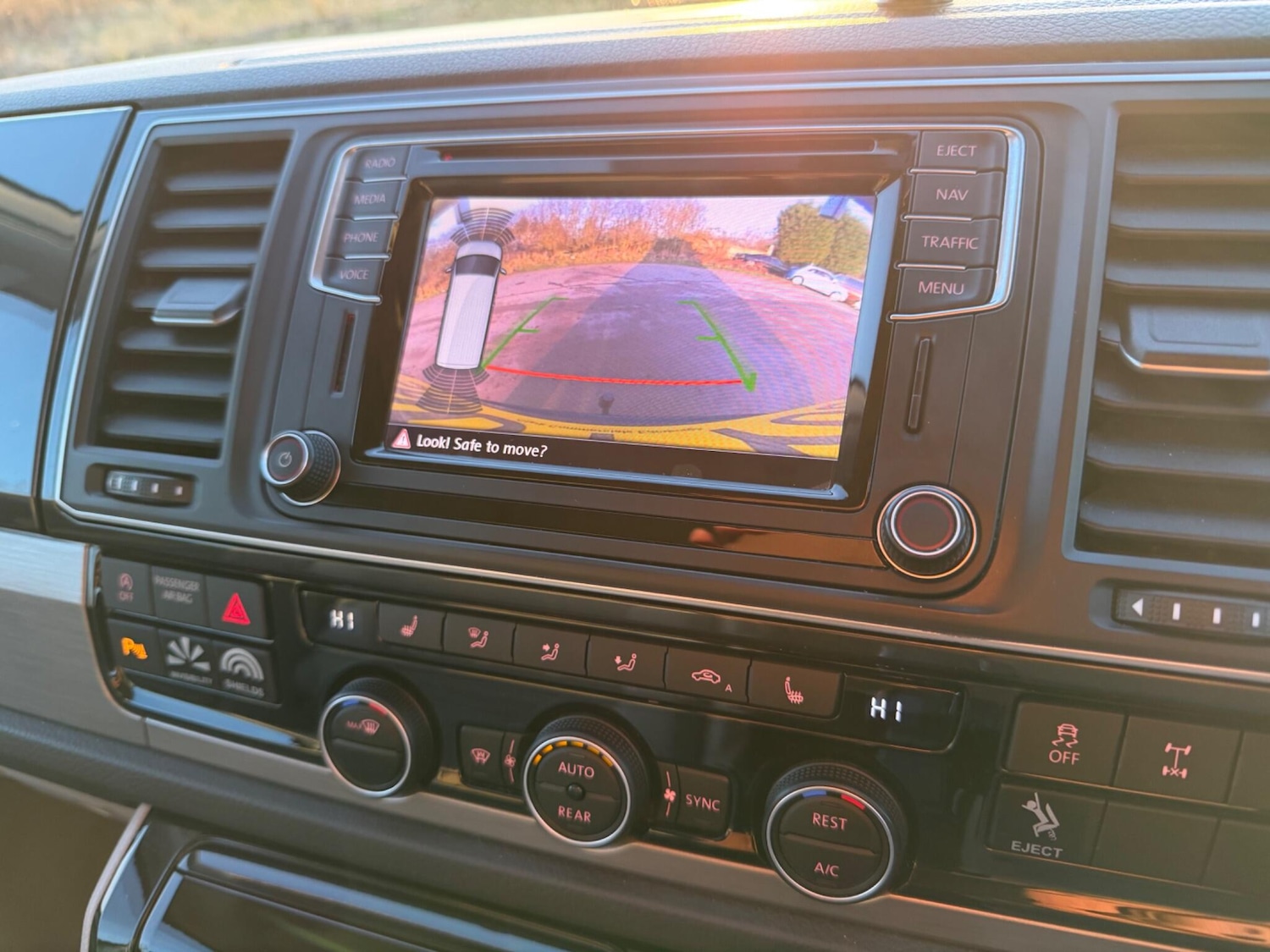 Used Volkswagen California 2017 for sale - 77359176: Photo 11