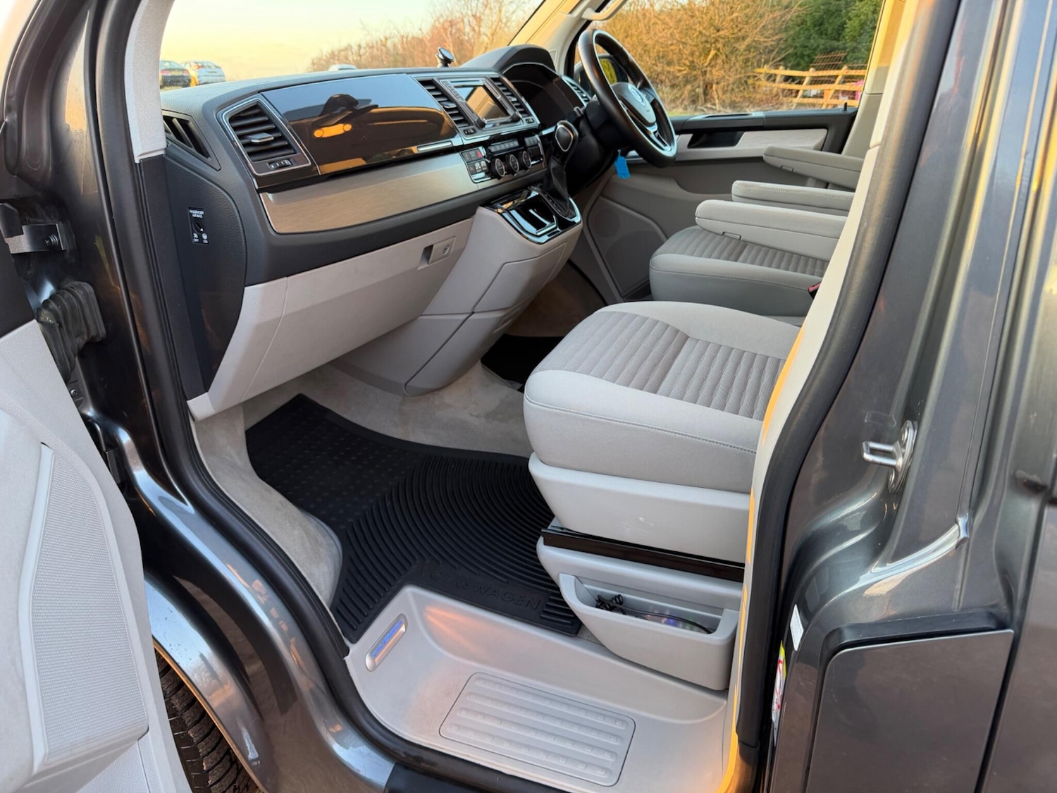 Used Volkswagen California 2017 for sale - 77359176: Photo 47