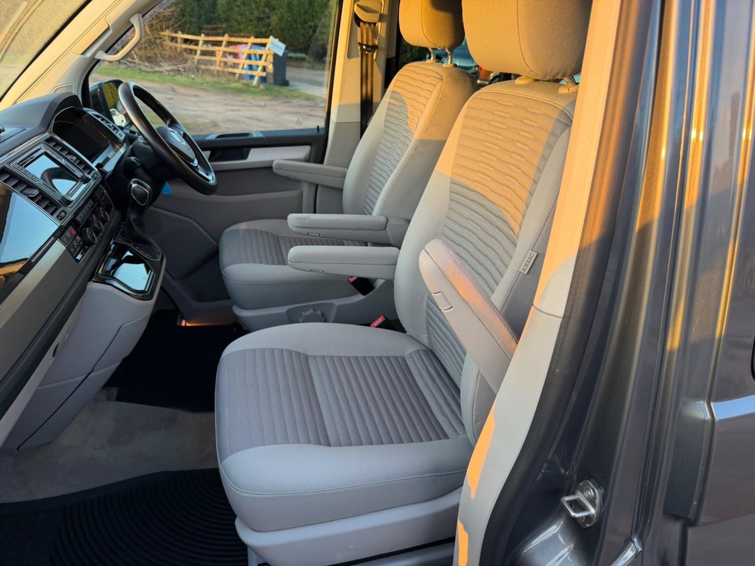 Used Volkswagen California 2017 for sale - 77359176: Photo 6