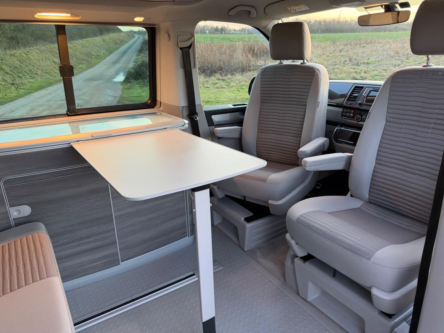 Used Volkswagen California 2017 for sale - 77359176: Photo 64