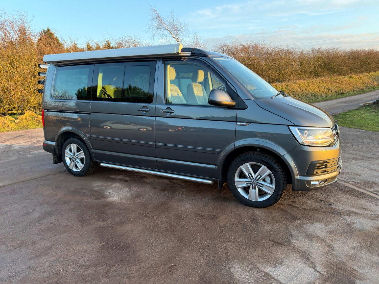Used Volkswagen California 2017 for sale - 77359176: Photo 8