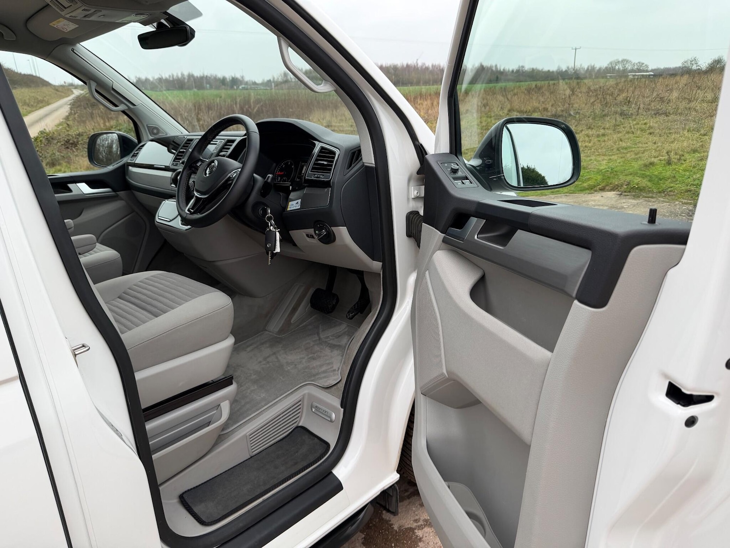 Used Volkswagen California 2018 for sale - 77040994: Photo 40