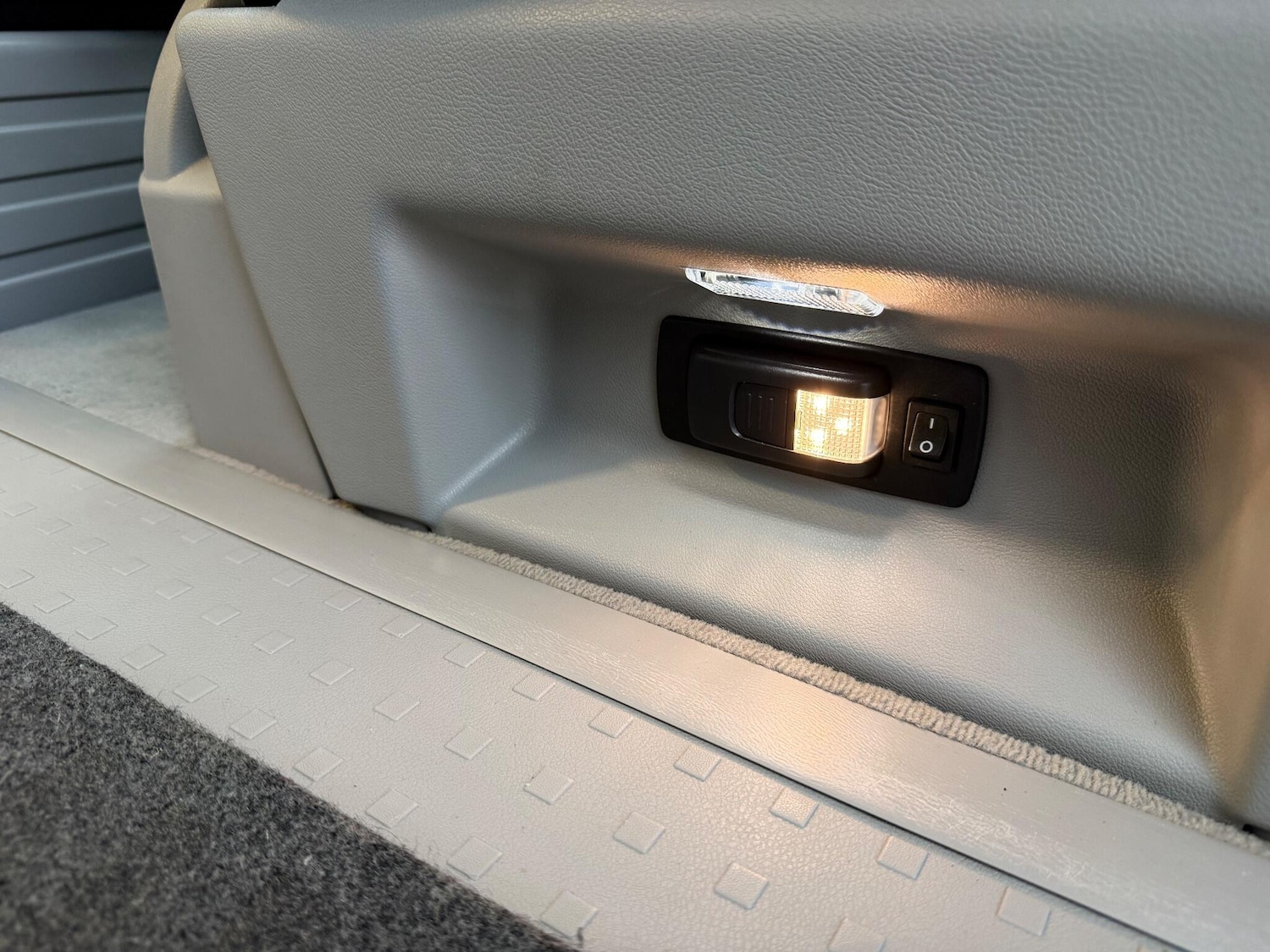 Used Volkswagen California 2018 for sale - 77040994: Photo 60