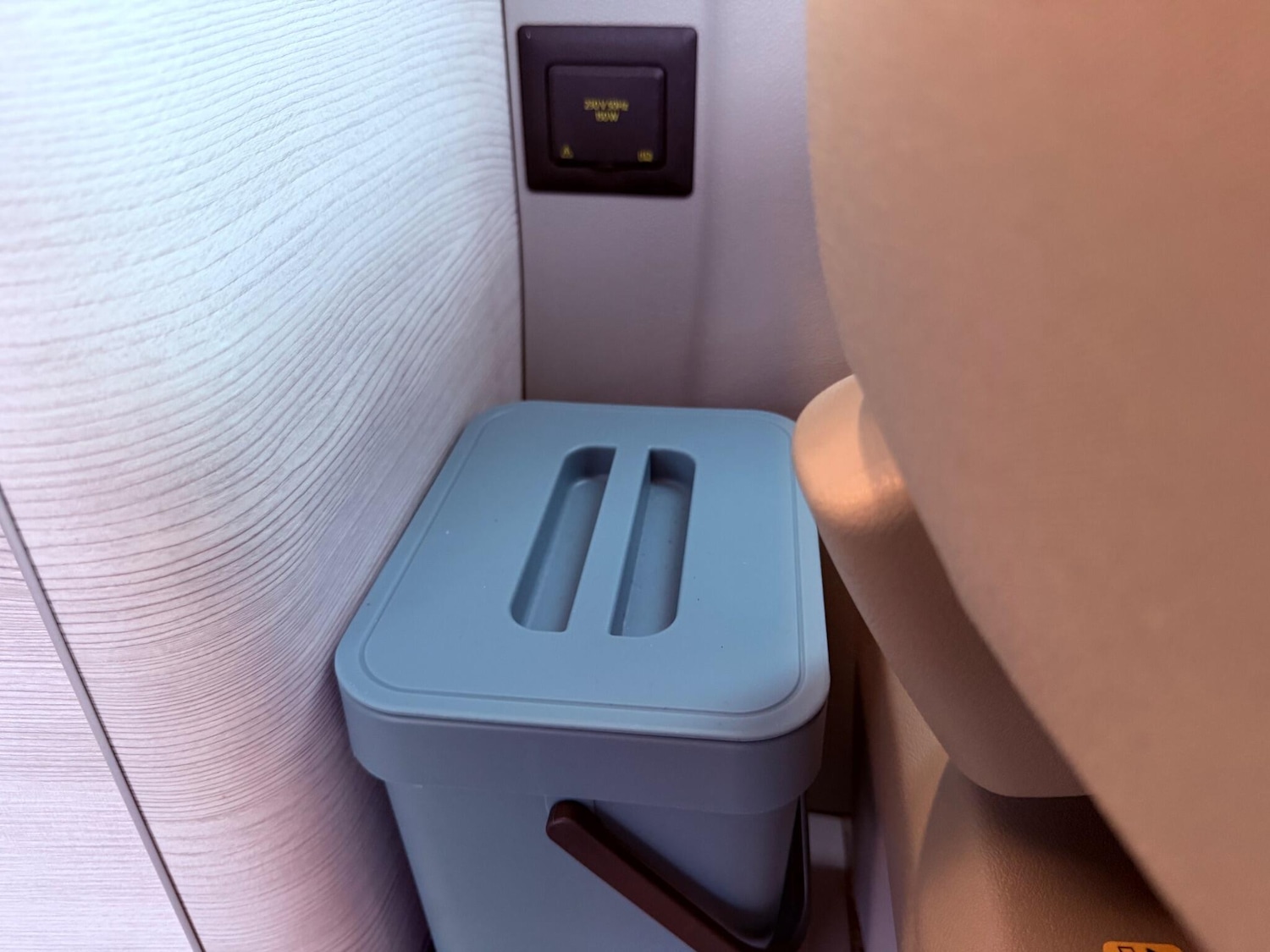 Used Volkswagen California 2018 for sale - 77040994: Photo 64