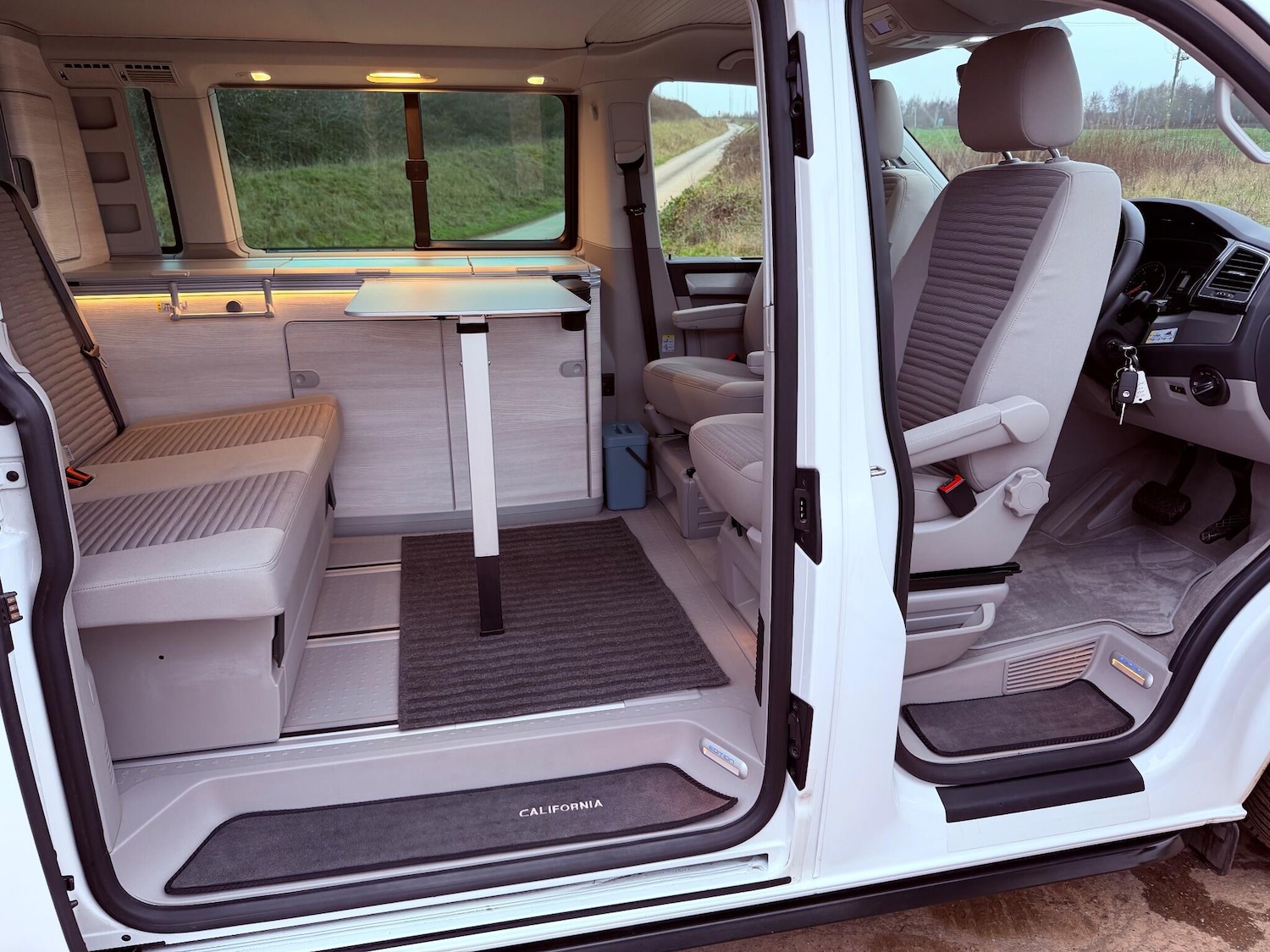 Used Volkswagen California 2018 for sale - 77040994: Photo 65