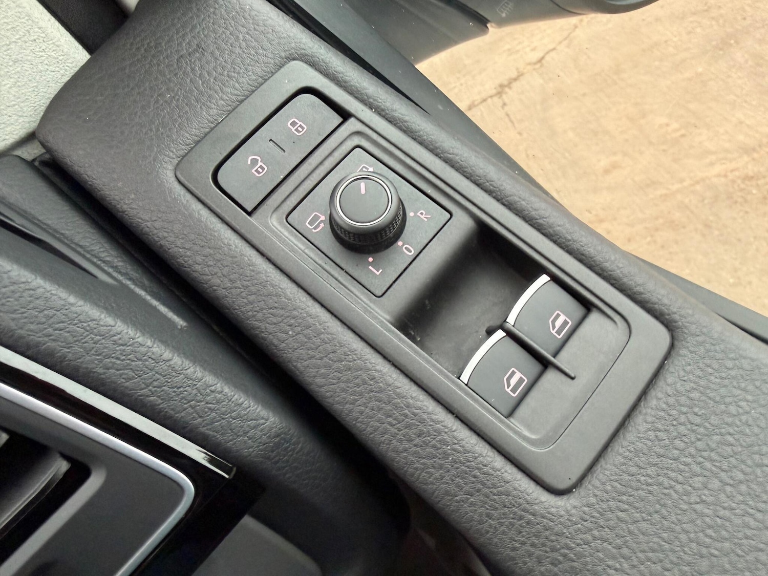 Used Volkswagen California 2018 for sale - 77040994: Photo 8