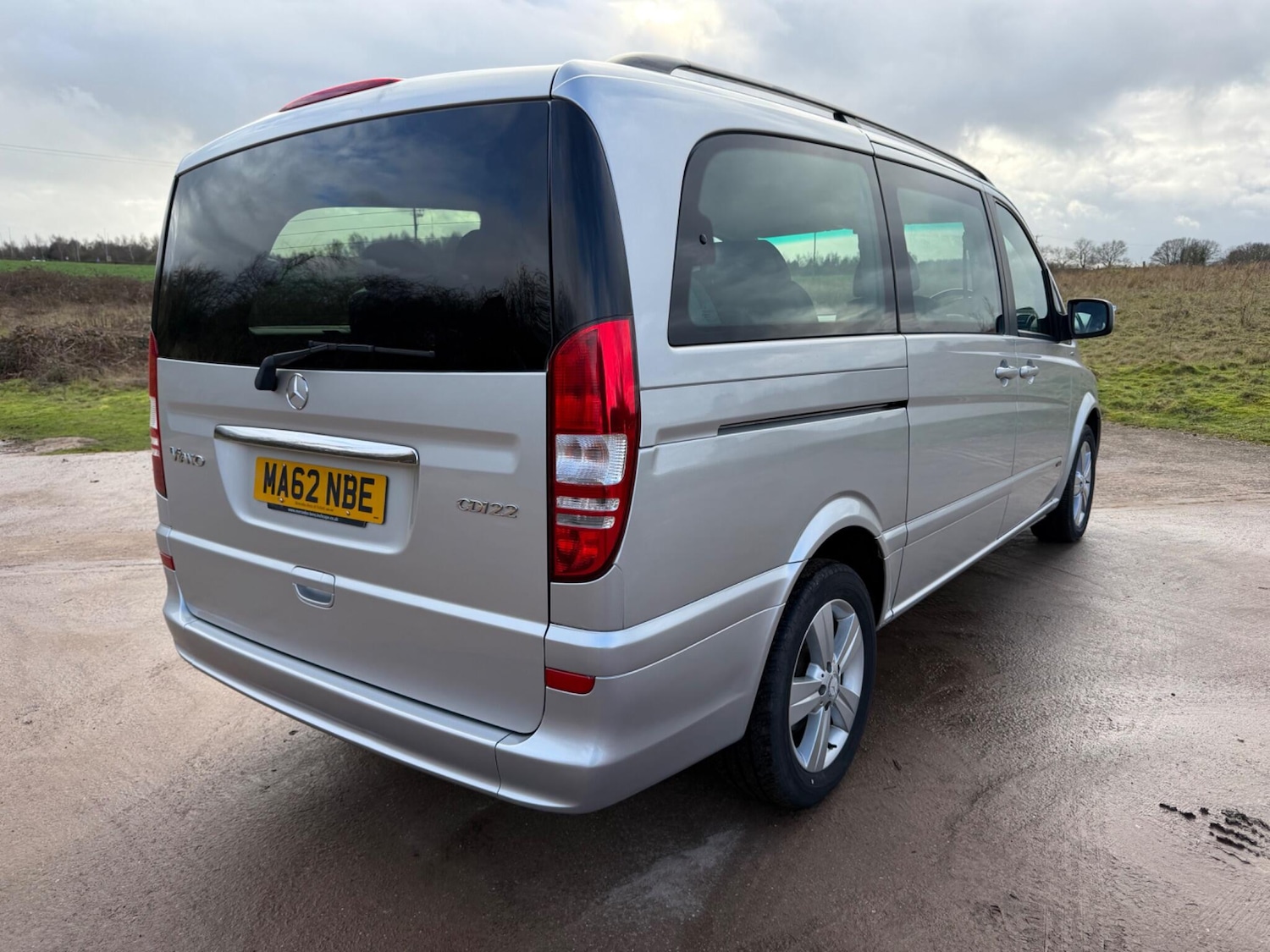 Used Mercedes-Benz Viano 2012 for sale - 77537144: Photo 11