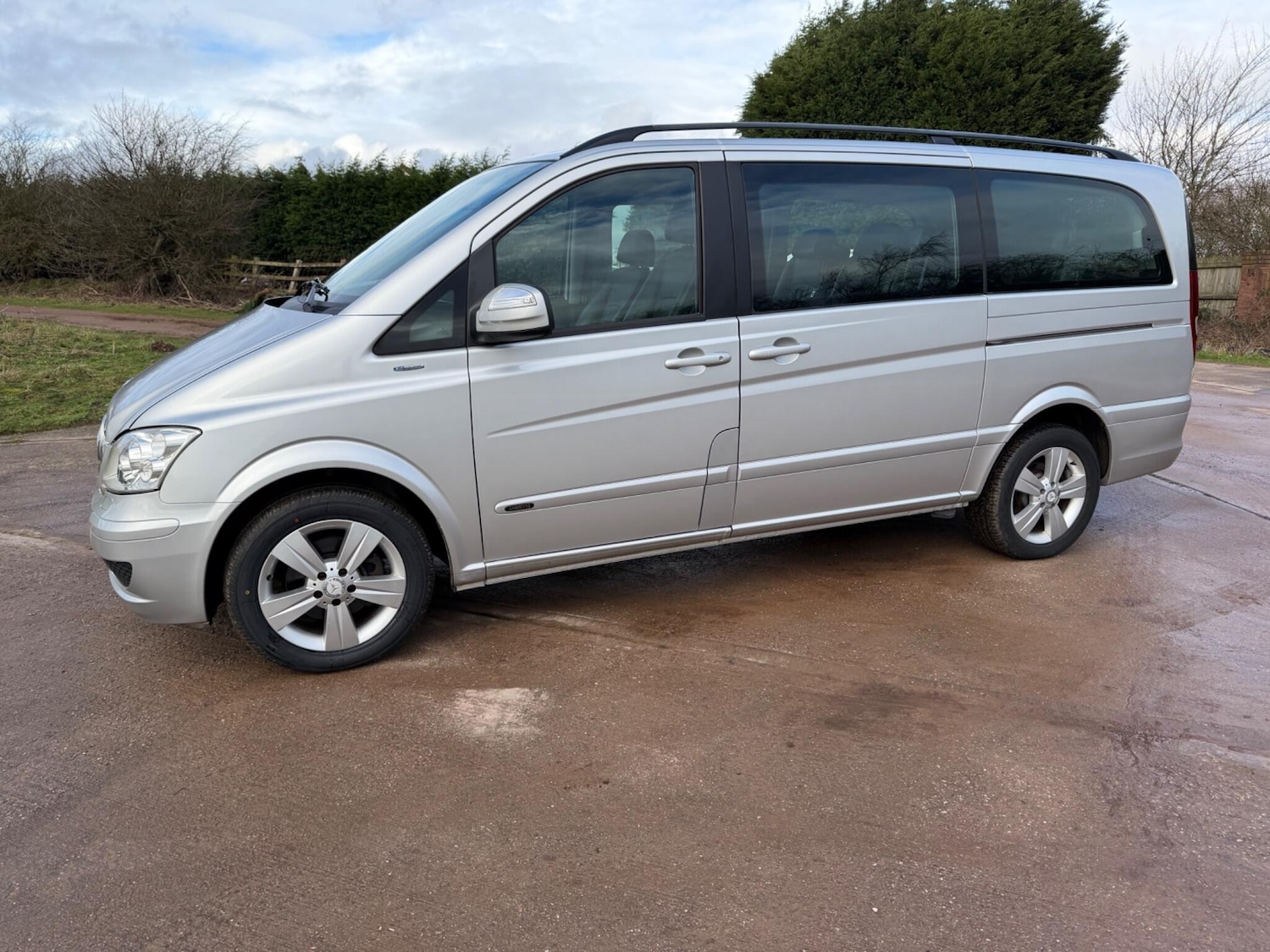 Used Mercedes-Benz Viano 2012 for sale - 77537144: Photo 27