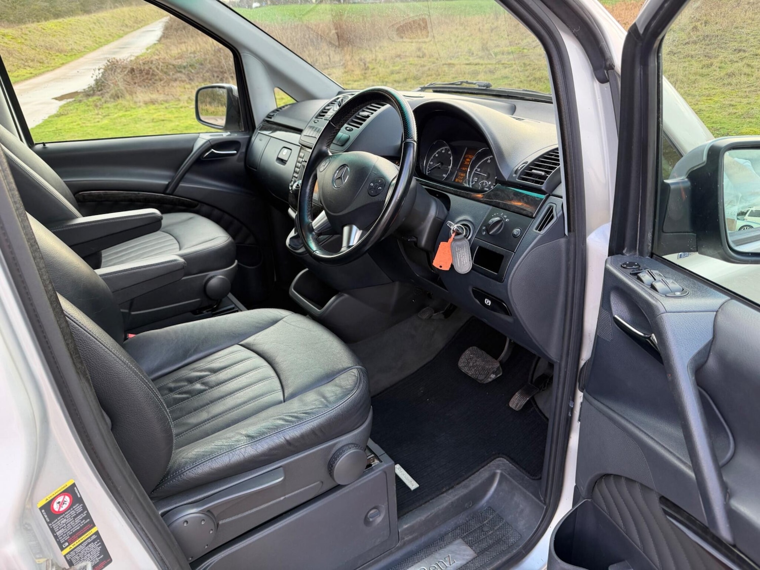 Used Mercedes-Benz Viano 2012 for sale - 77537144: Photo 3