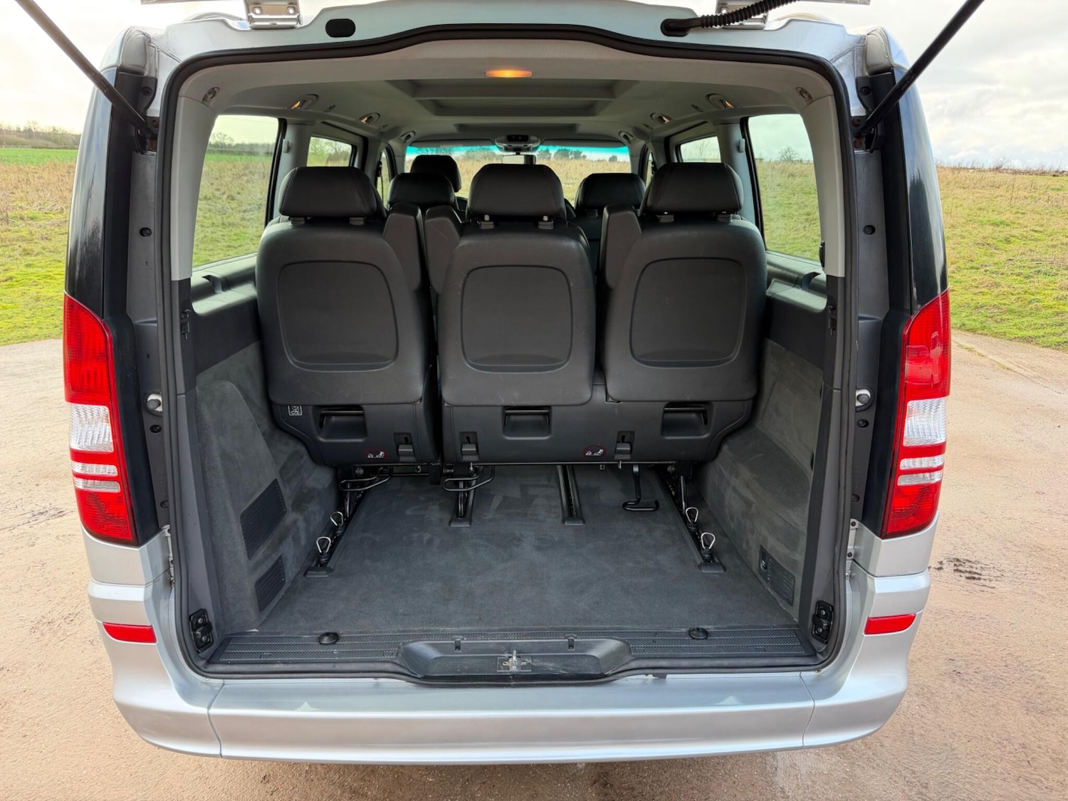 Used Mercedes-Benz Viano 2012 for sale - 77537144: Photo 6