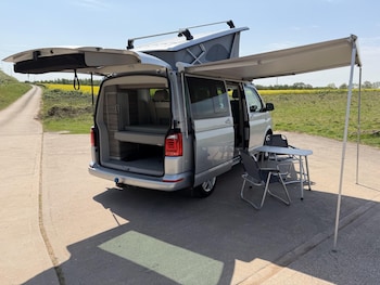 Used Volkswagen California 2016 for sale - 78462270: Photo