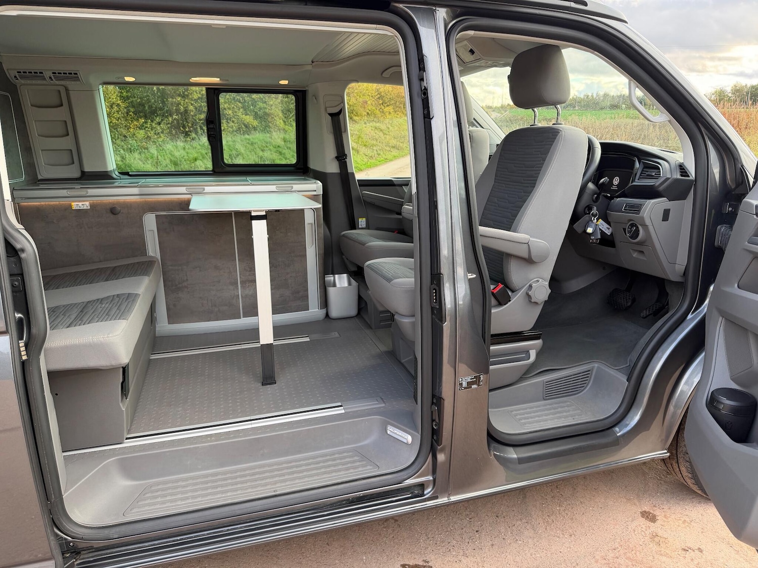 Used Volkswagen California 2022 for sale - 76336303: Photo 3