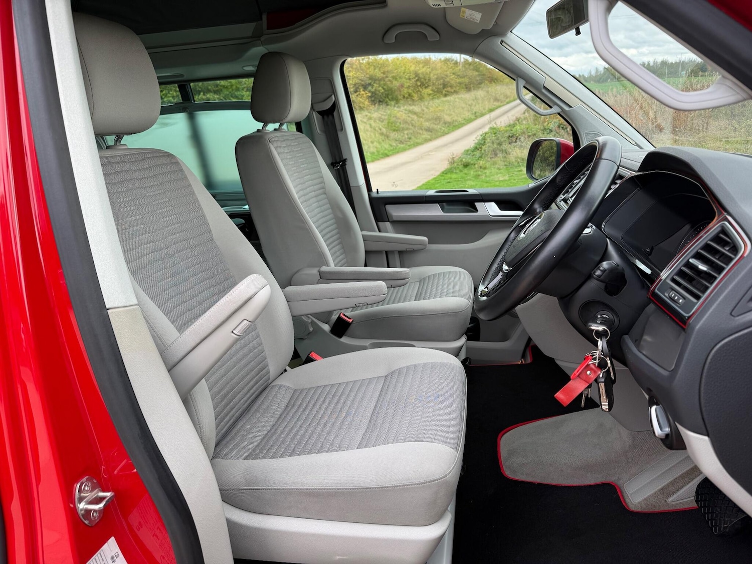 Used Volkswagen California 2017 for sale - 76175402: Photo 3