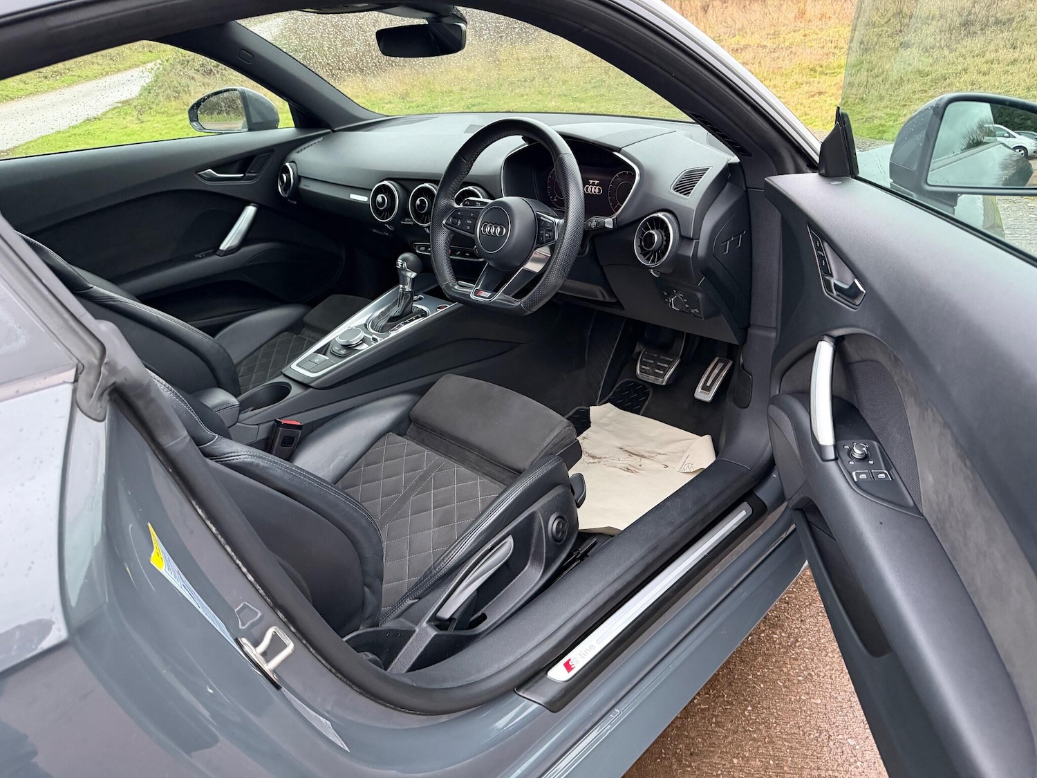 Used Audi TT 2017 for sale - 76772204: Photo 3