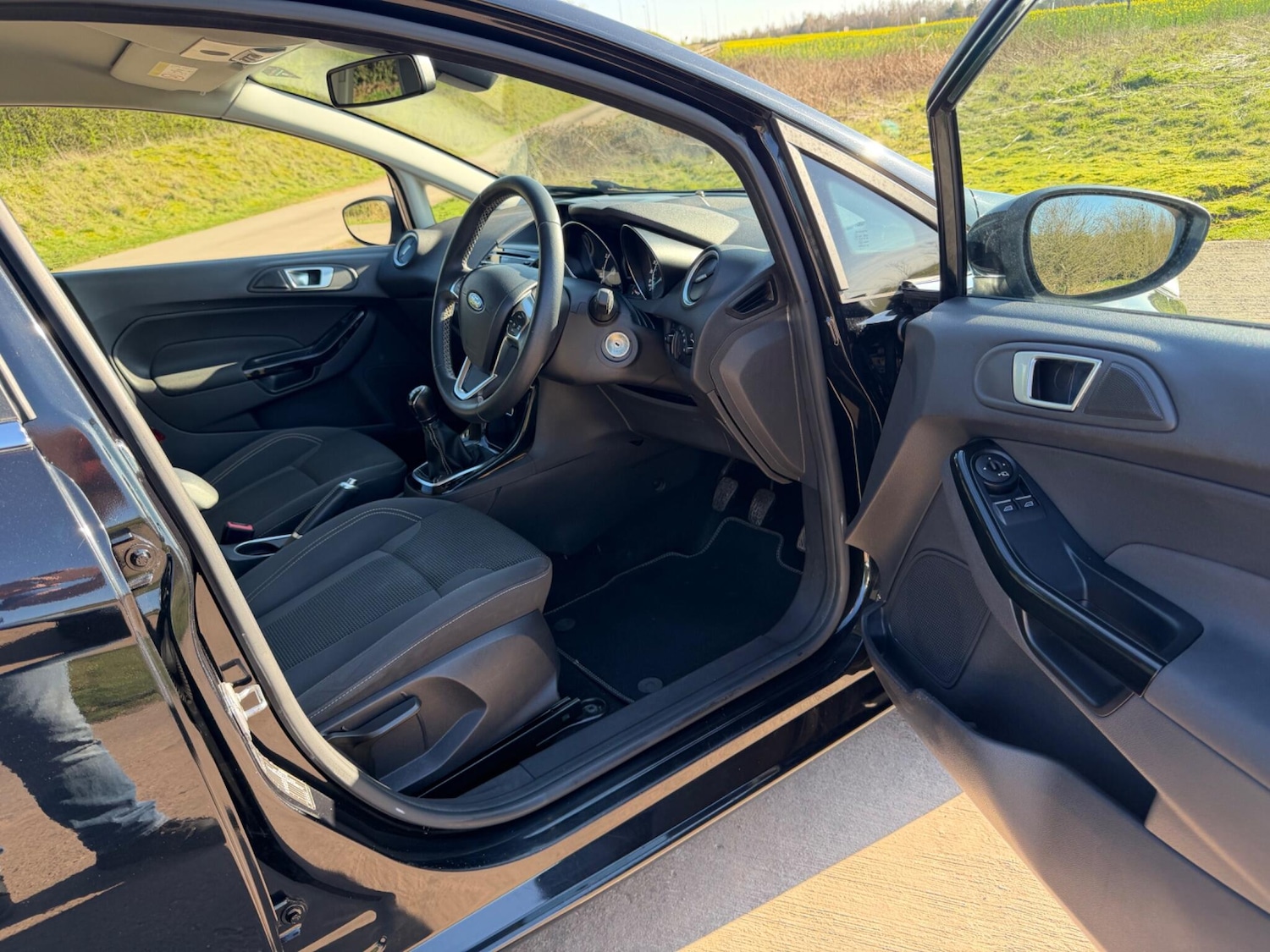 Used Ford Fiesta for sale - 77940322: Photo 3