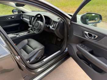 Used Volvo V60 2020 for sale - 75081615: Photo