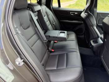 Used Volvo V60 2020 for sale - 75081615: Photo