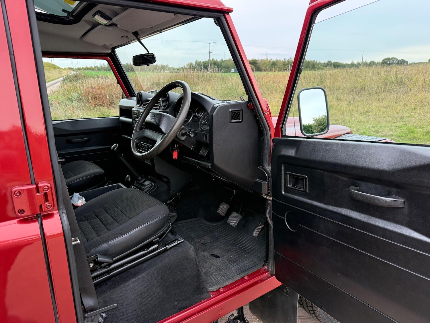 Used Land Rover Defender 110 2008 for sale - 76109712: Photo 3