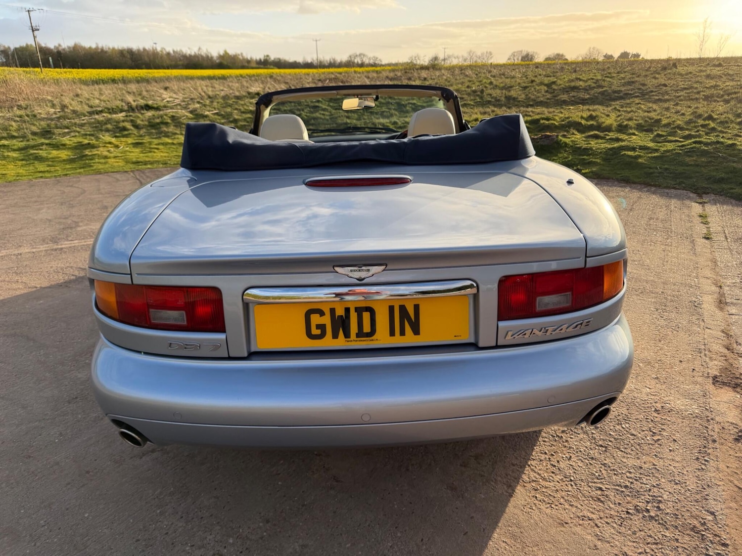 Used Aston Martin DB7 2001 for sale - 78072906: Photo 15