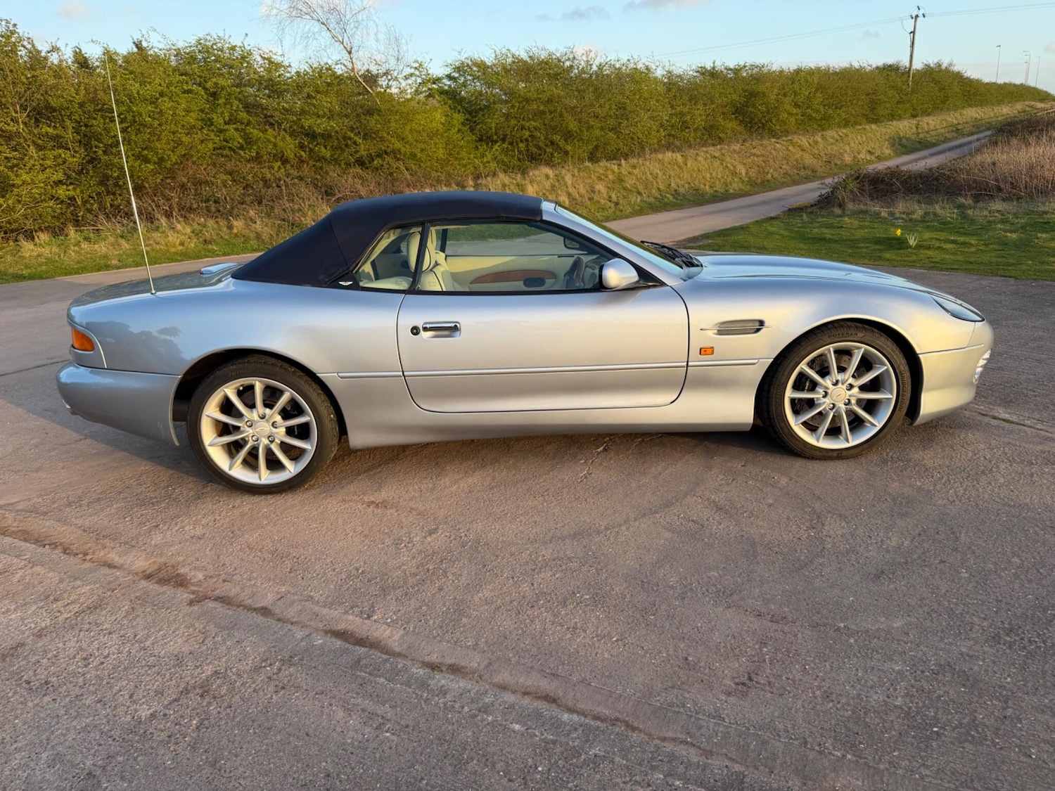Used Aston Martin DB7 2001 for sale - 78072906: Photo 21